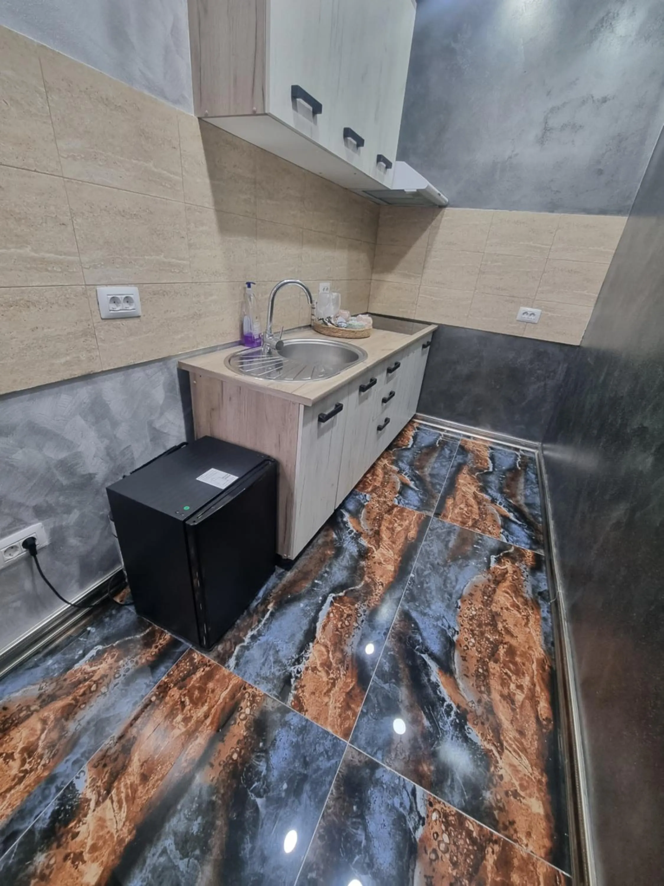 Kitchen or kitchenette in Poet Palace Bucharest