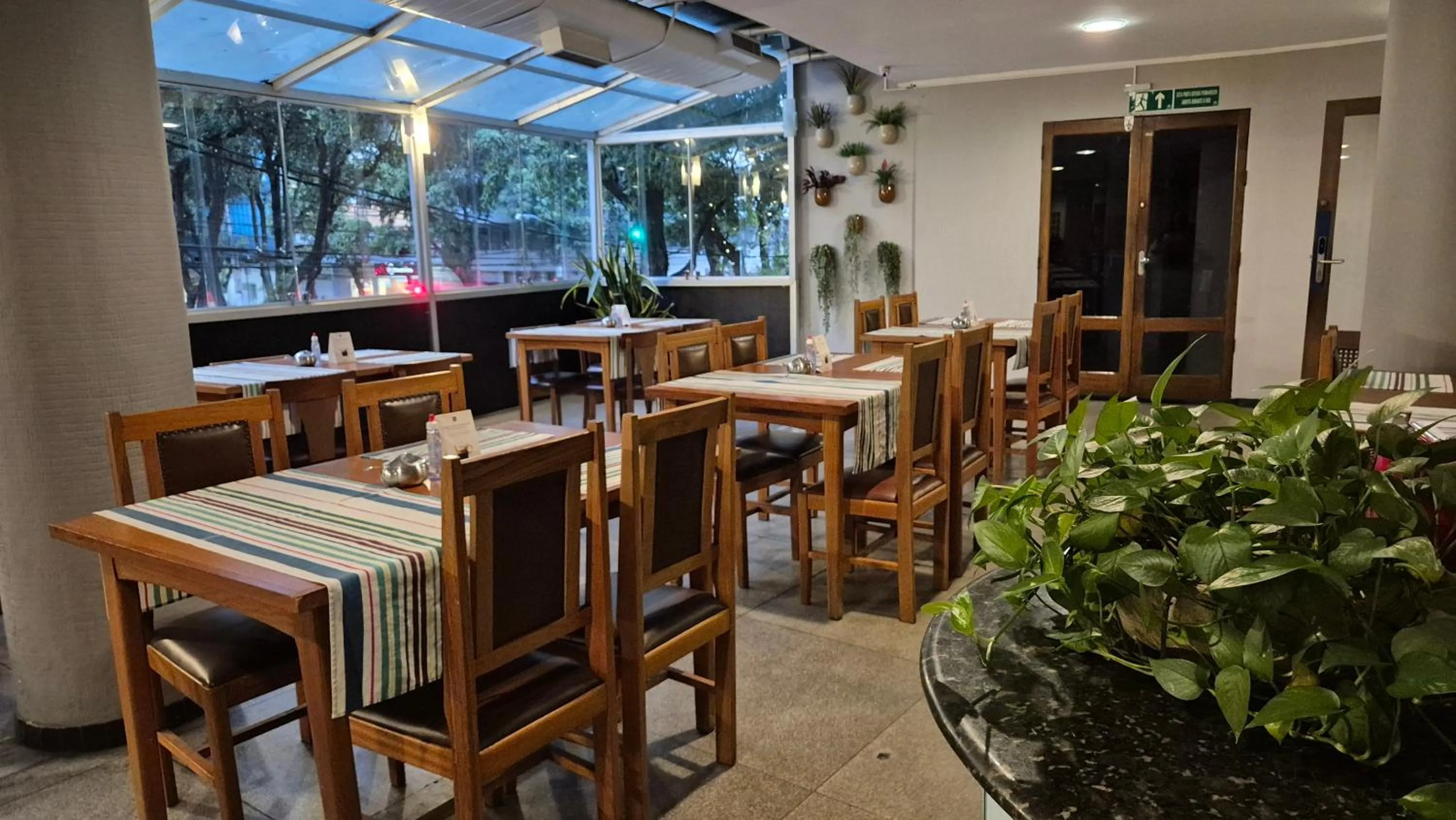Restaurant/places to eat in Realminas Hotel e Restaurante
