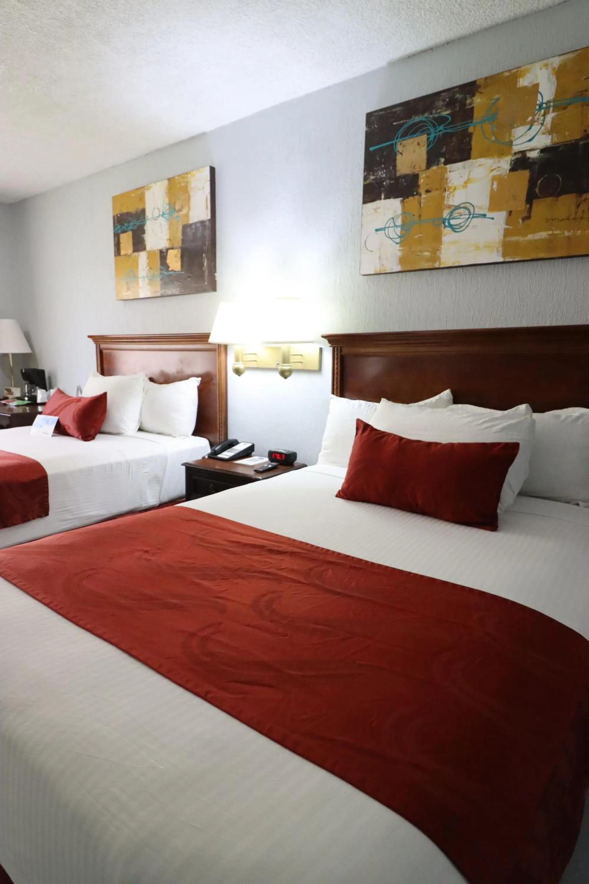 Bed in Quality Inn Piedras Negras