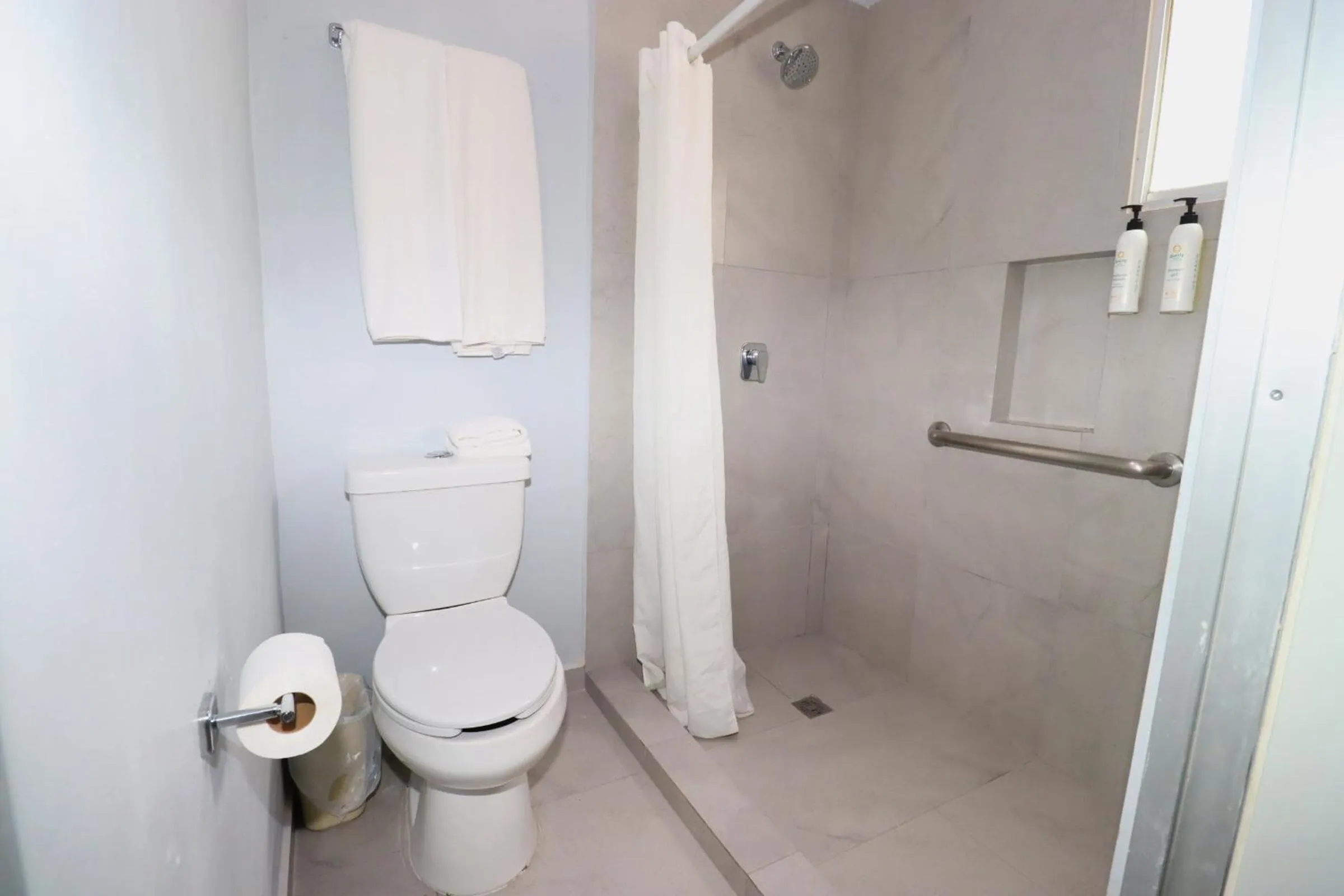 Bathroom in Quality Inn Piedras Negras