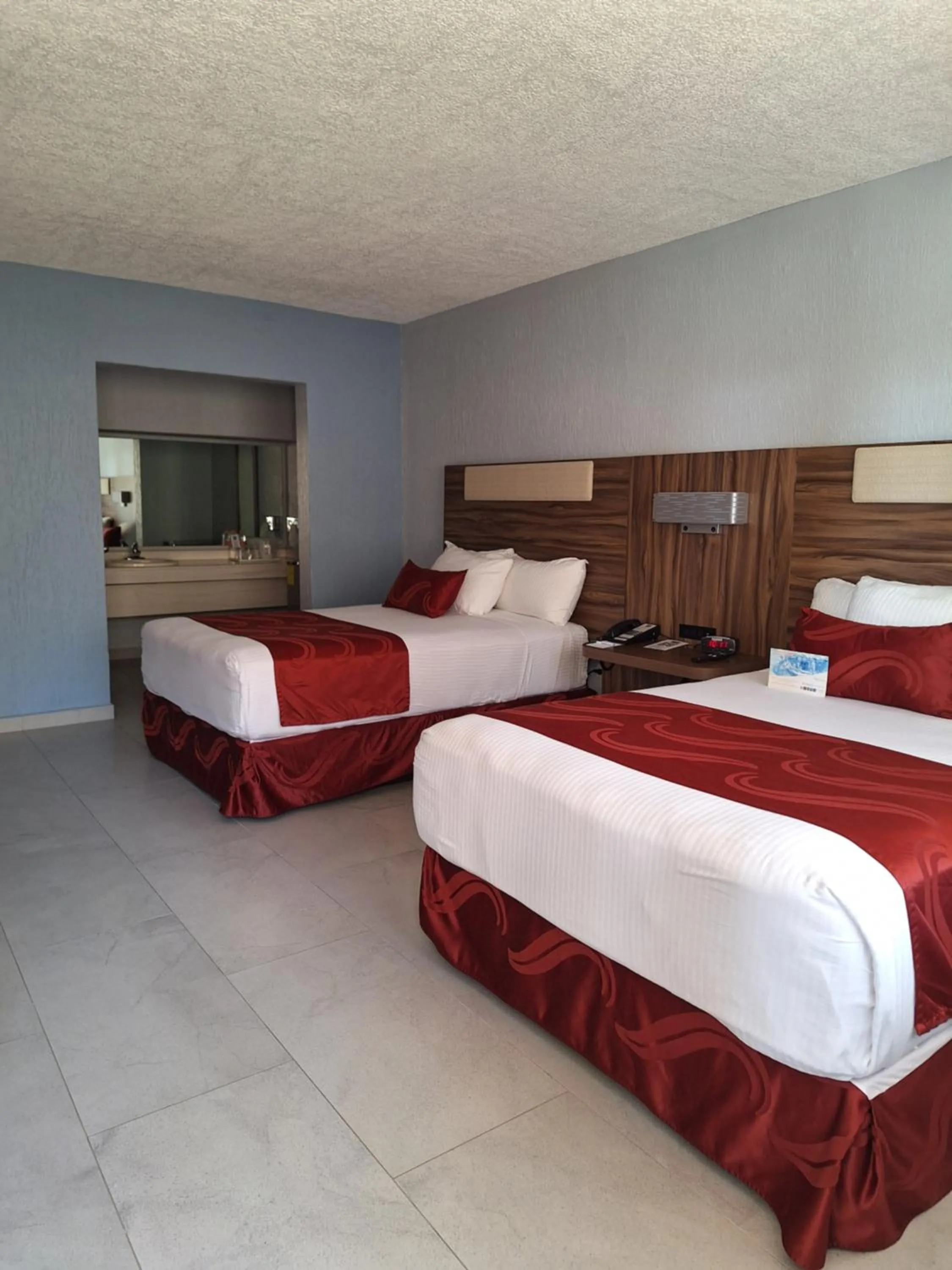 Bed in Quality Inn Piedras Negras