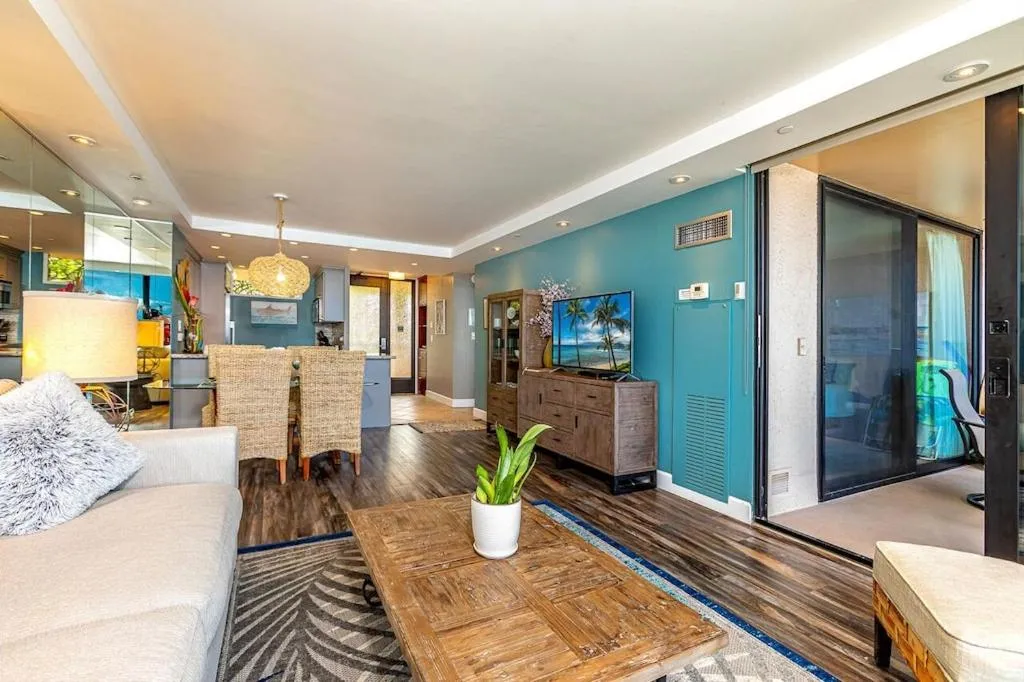 Living room in Mahana 316