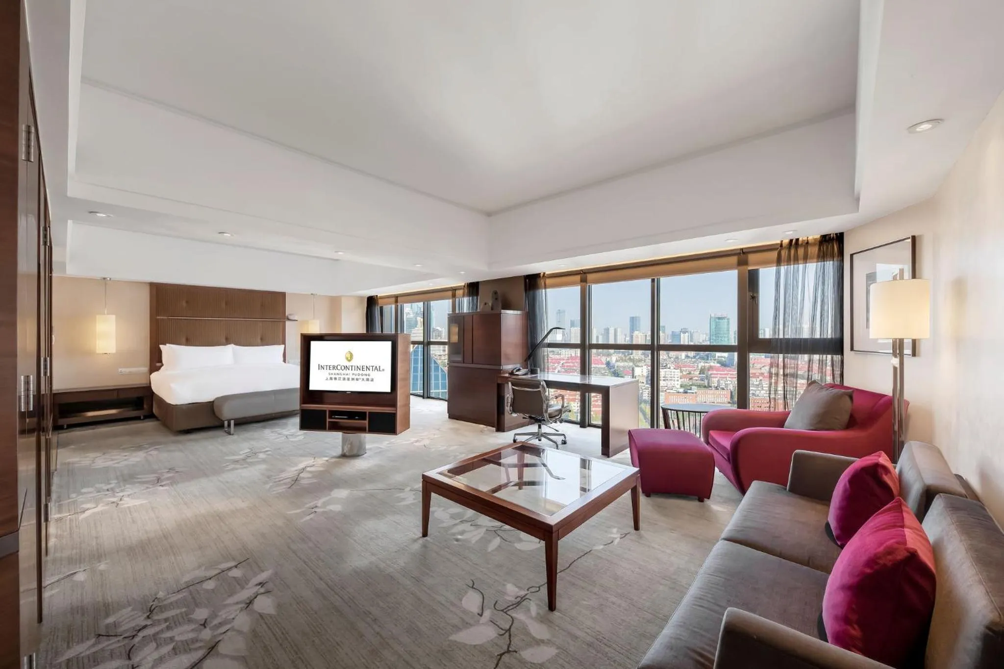 Photo of the whole room, Bed in InterContinental Shanghai Pudong by IHG