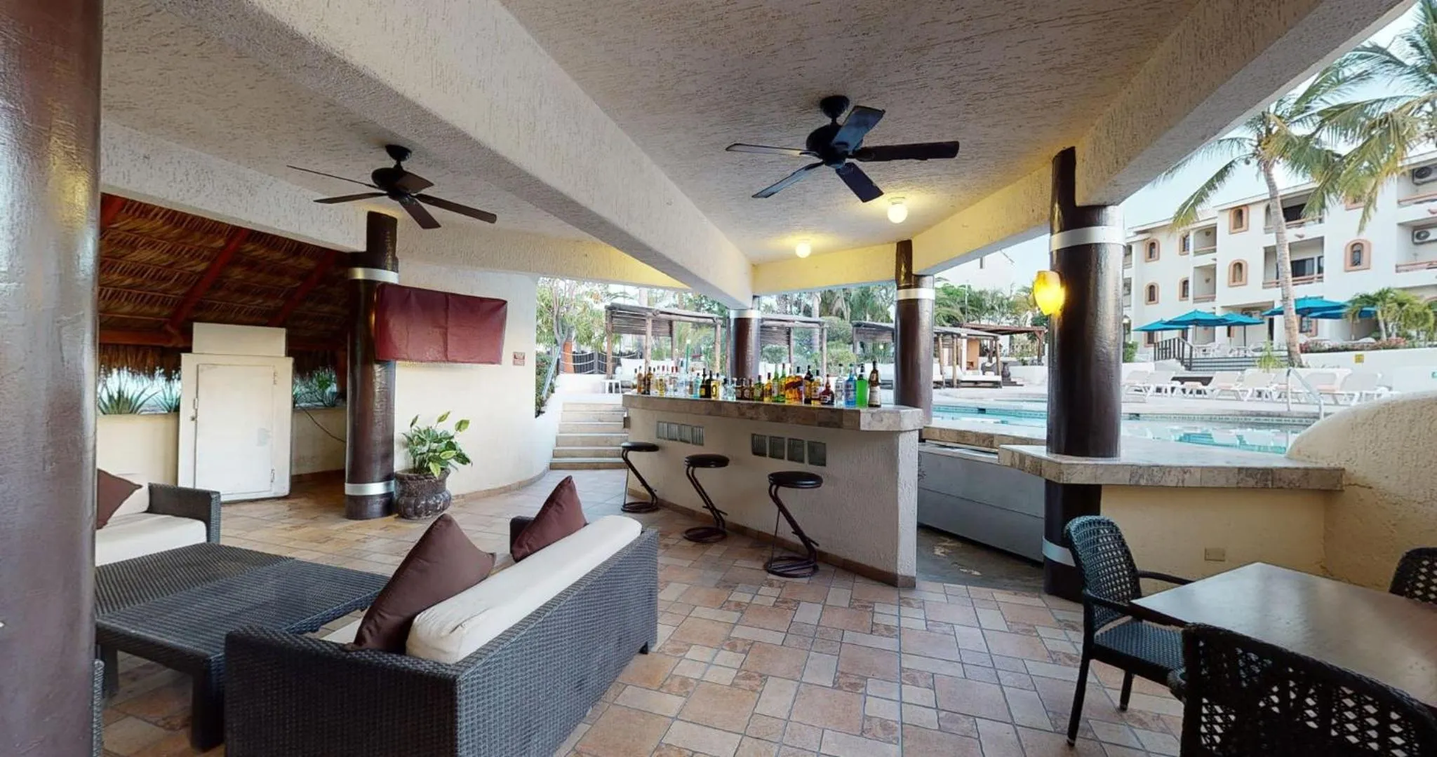 Lounge or bar in Park Royal Homestay Los Cabos