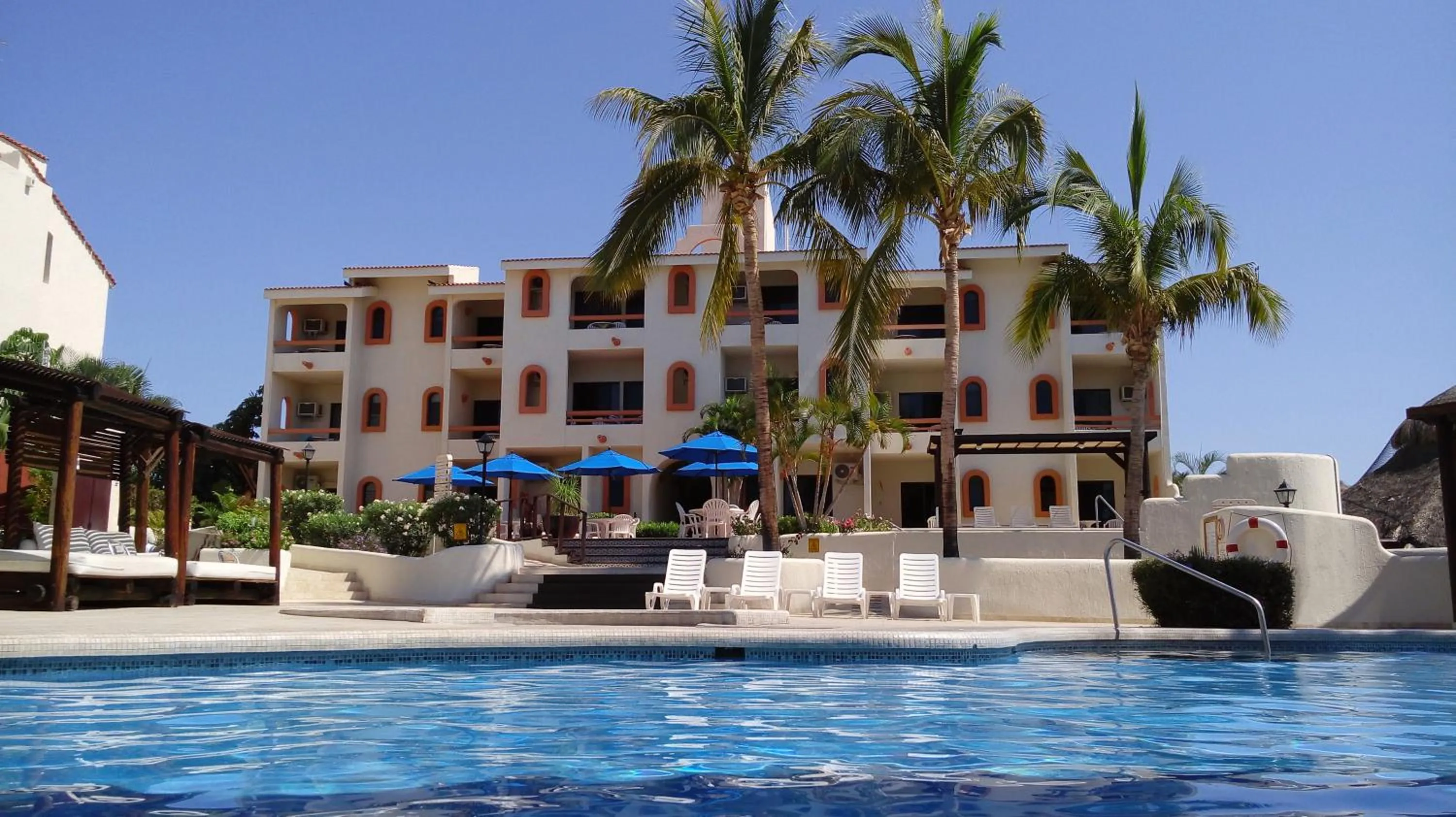 Property building in Park Royal Homestay Los Cabos