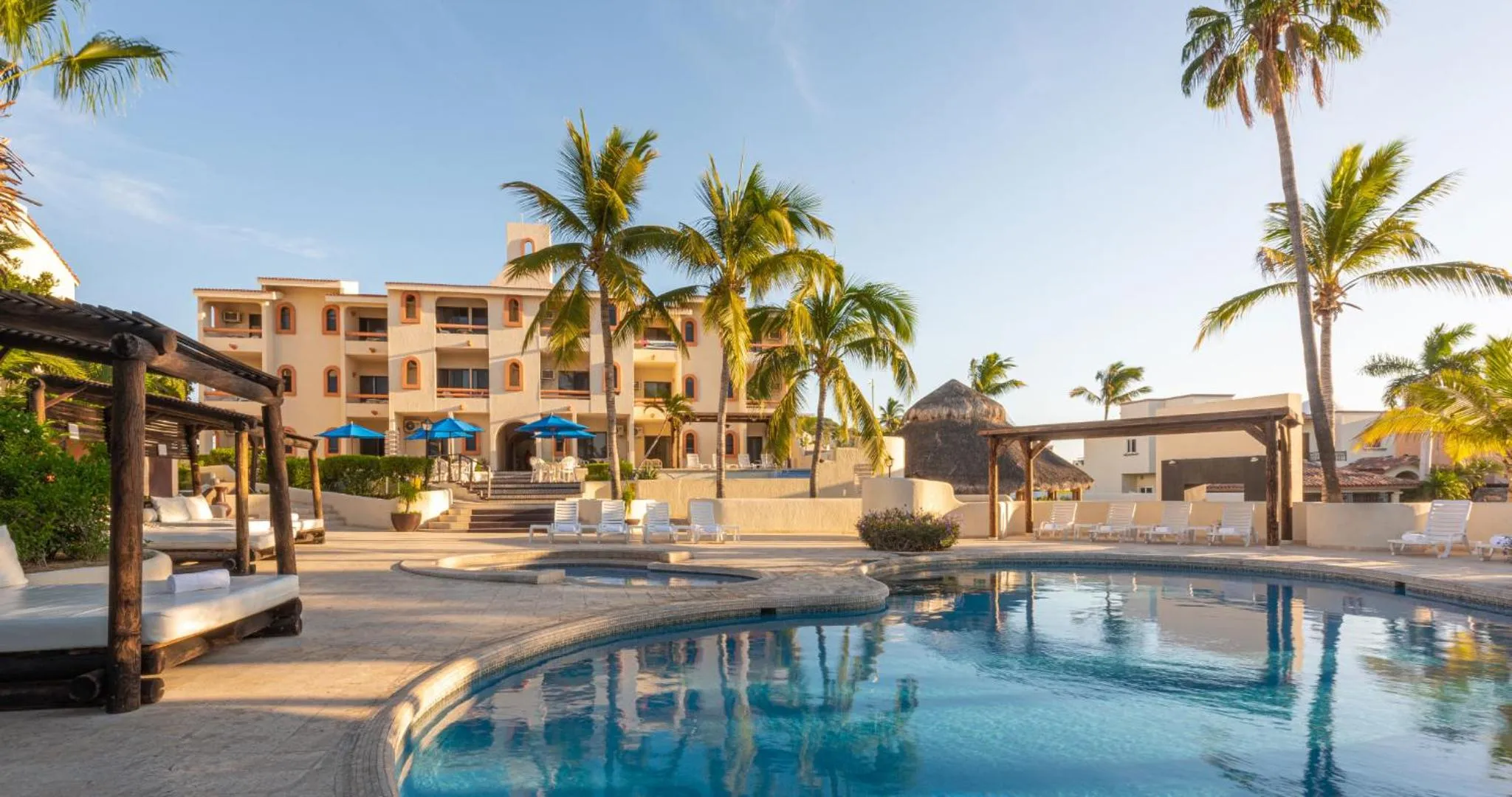 Property building in Park Royal Homestay Los Cabos