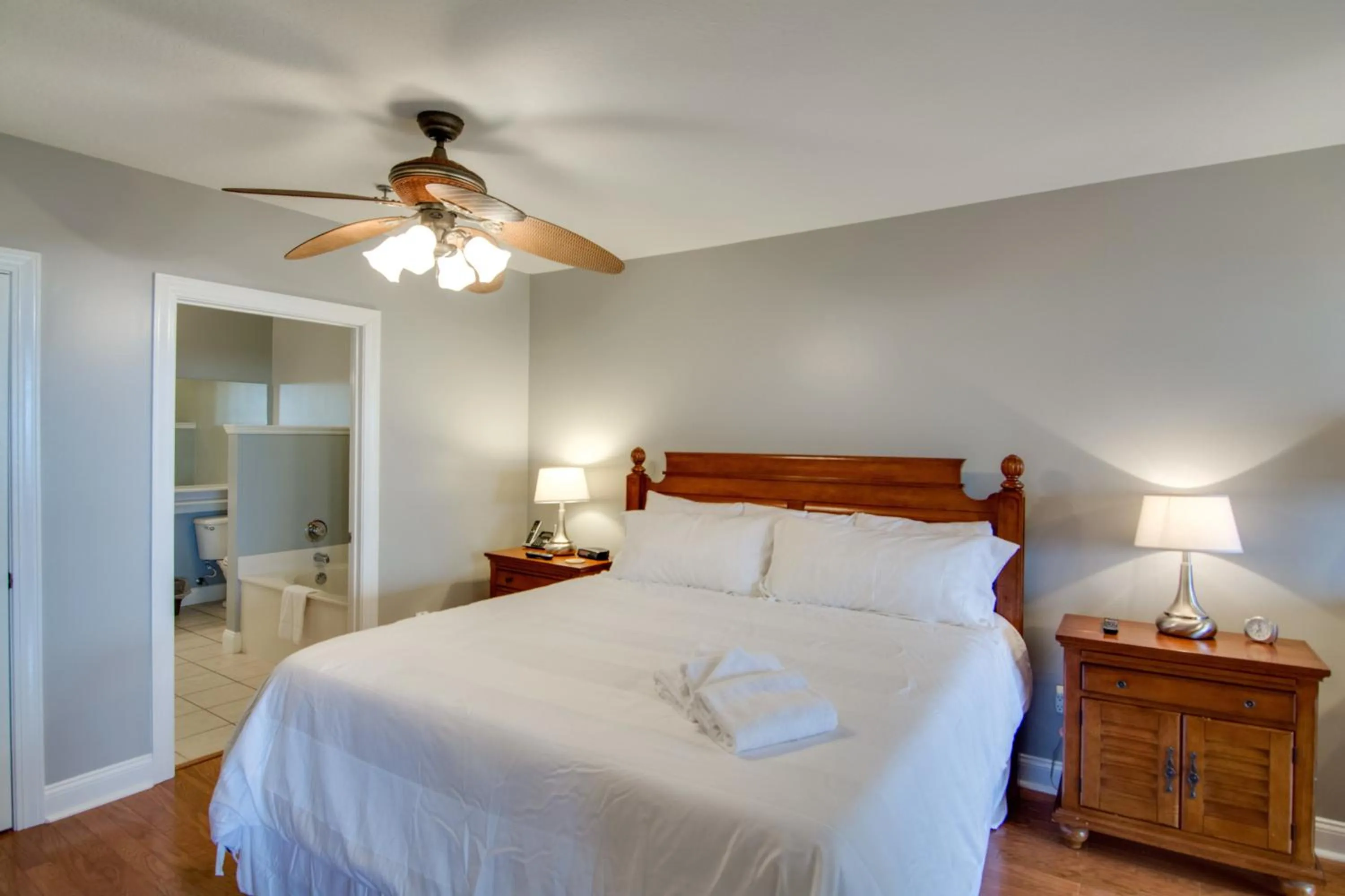 Bed in Ocean Boulevard Villas 101