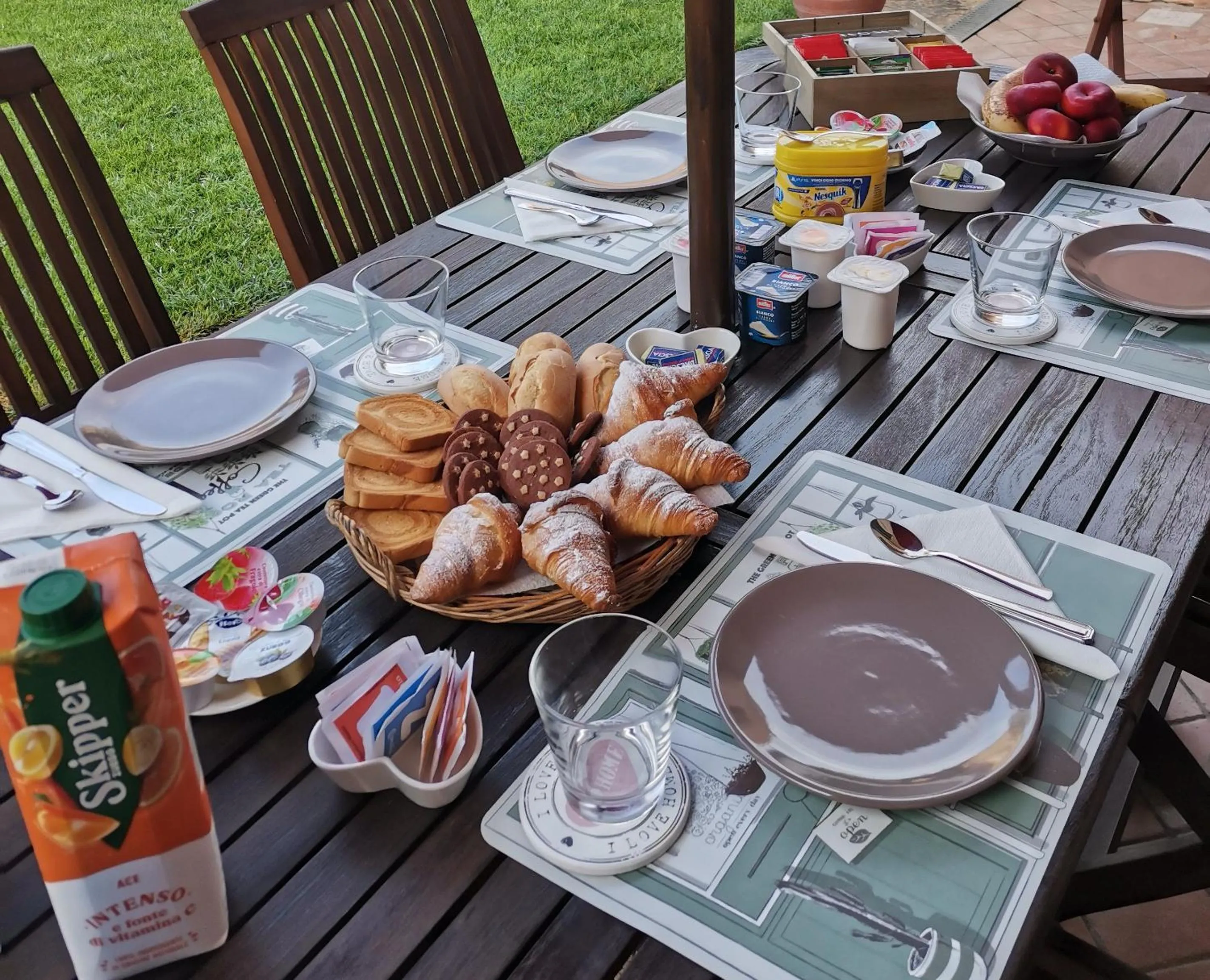 Food and drinks in Il Colibrì Bed&Breakfast