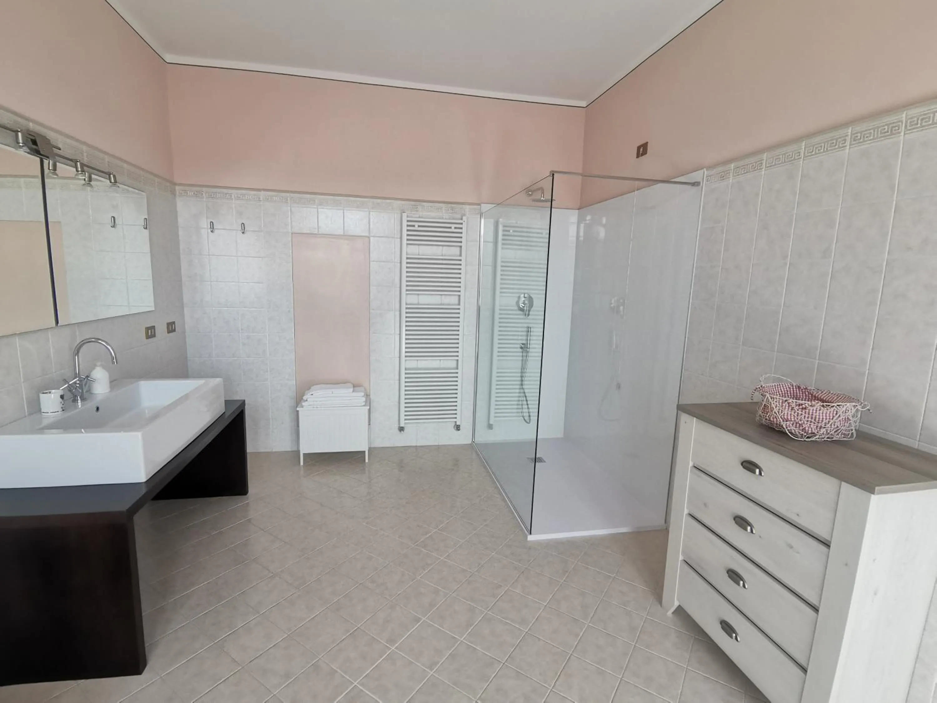 Shower in Il Colibrì Bed&Breakfast