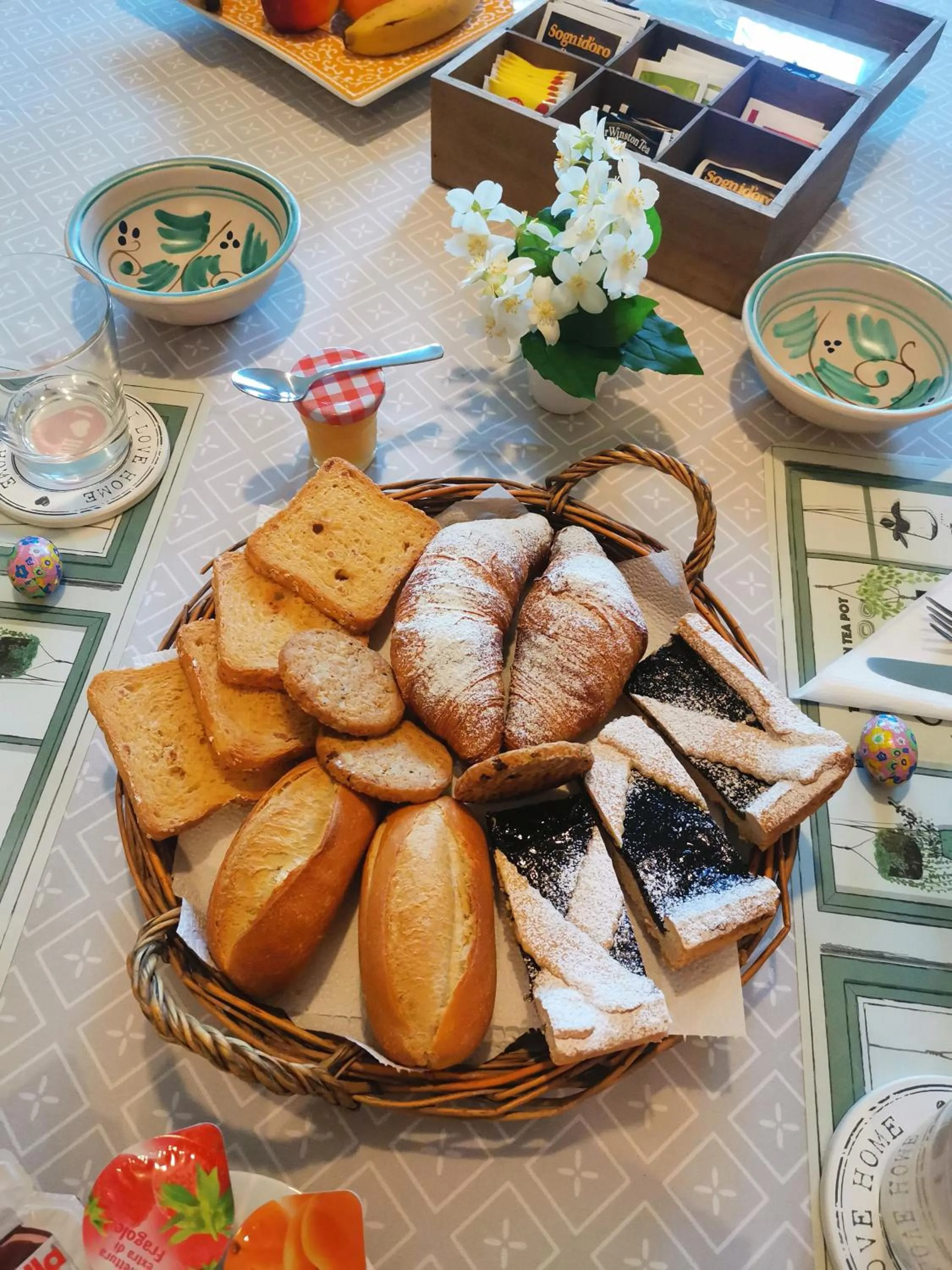 Food and drinks in Il Colibrì Bed&Breakfast