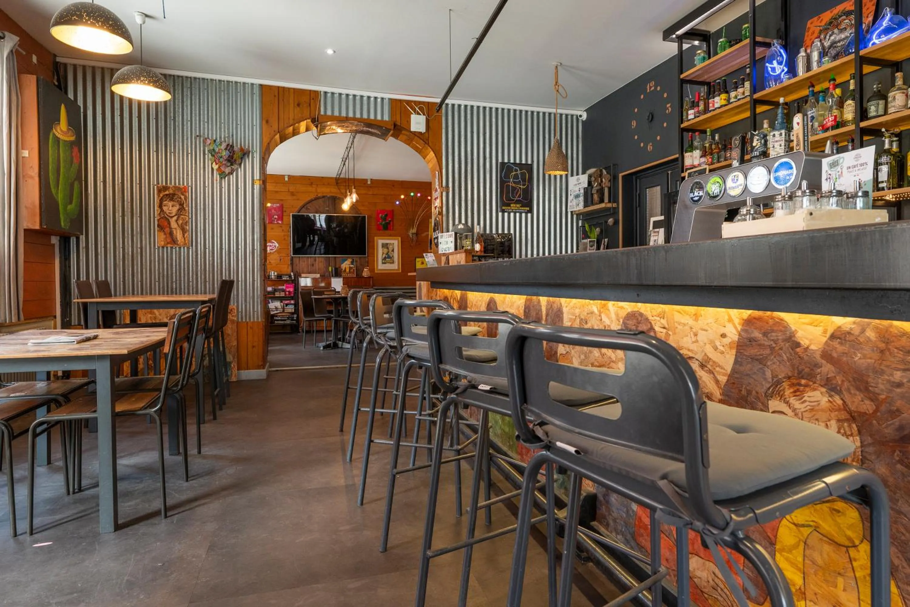 Lounge or bar in Hôtel Les Pins - Oléron