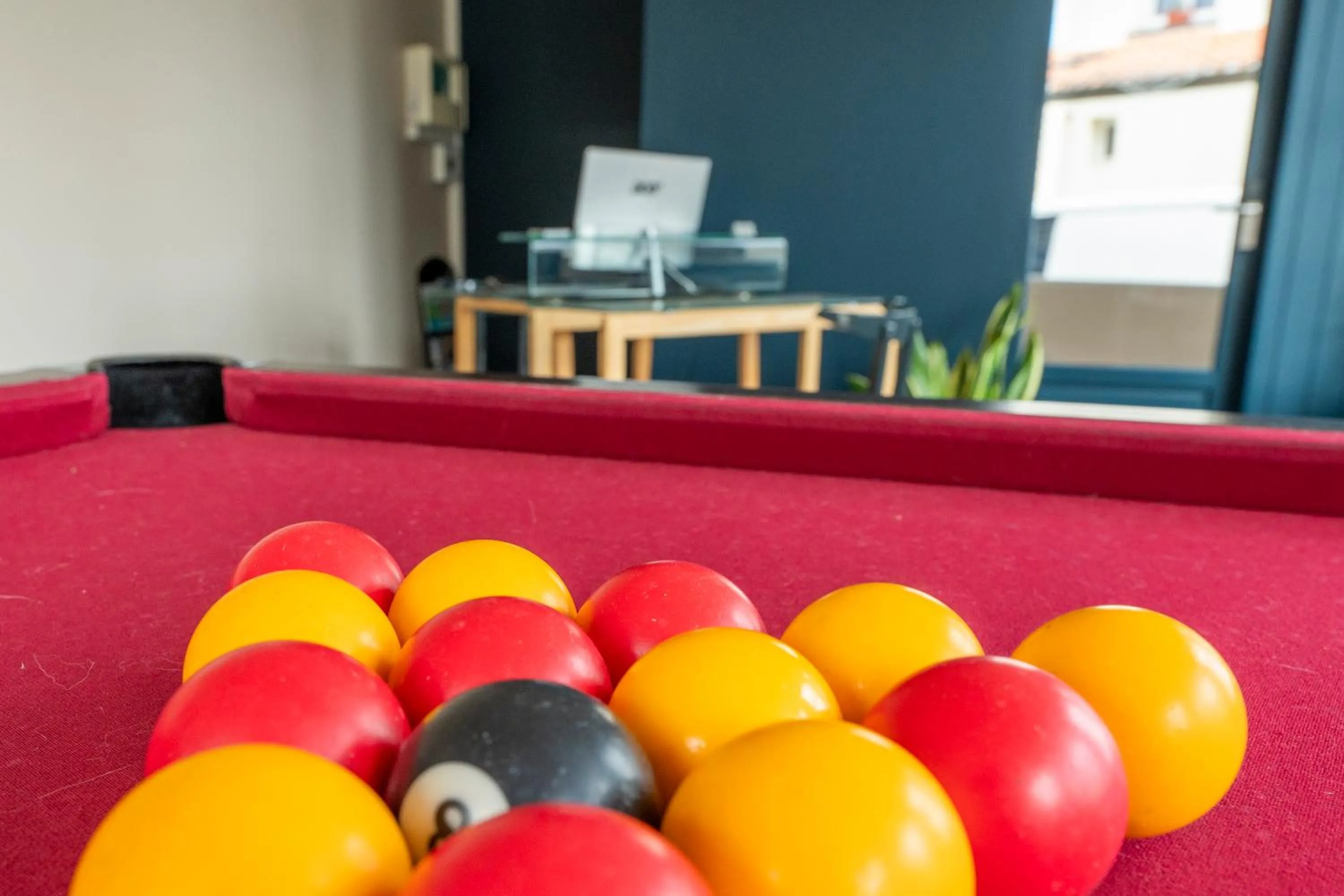 Billiard in Hôtel Les Pins - Oléron