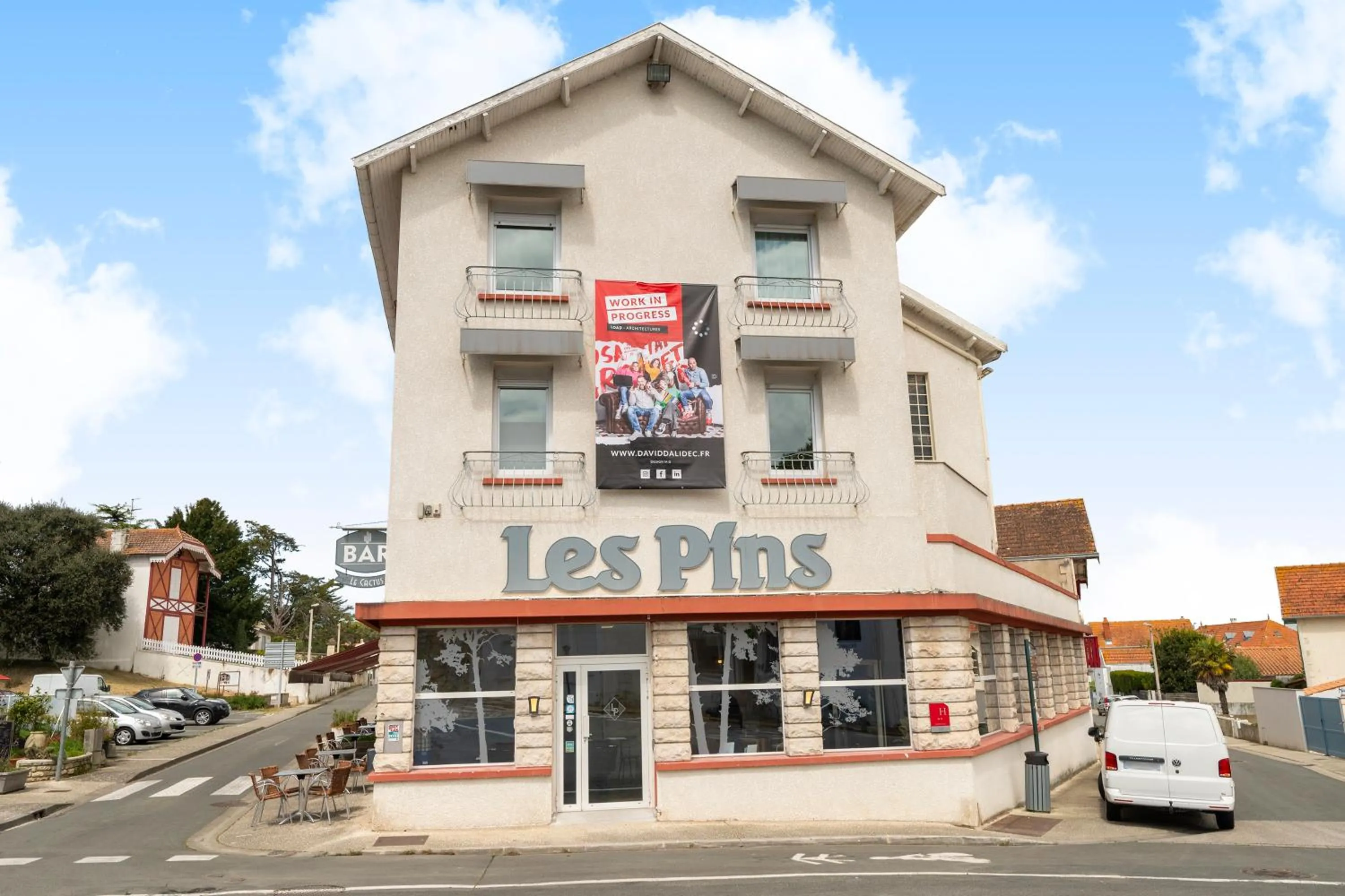 Property building in Hôtel Les Pins - Oléron