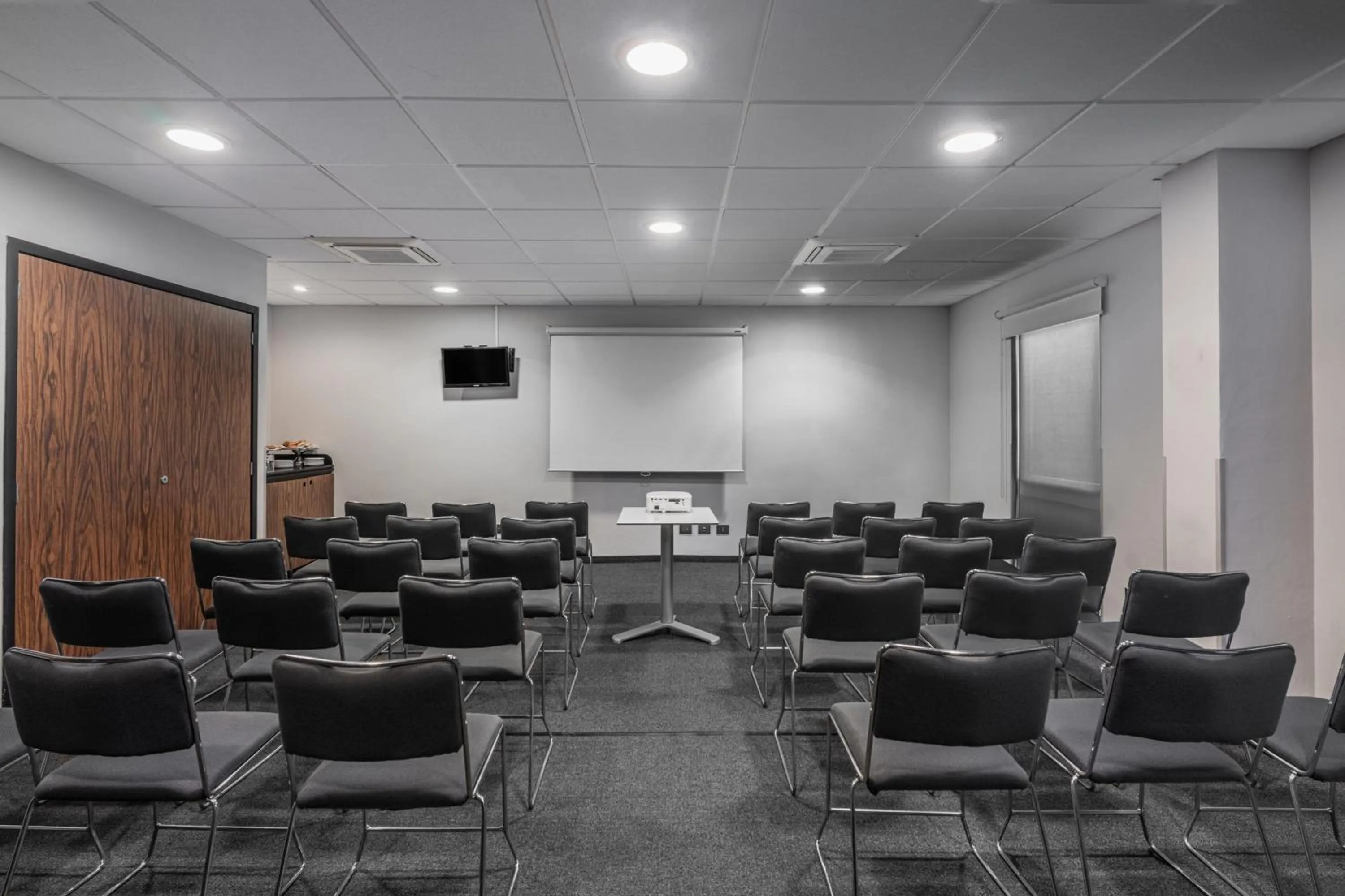 Meeting/conference room in City Express by Marriott Queretaro Jurica