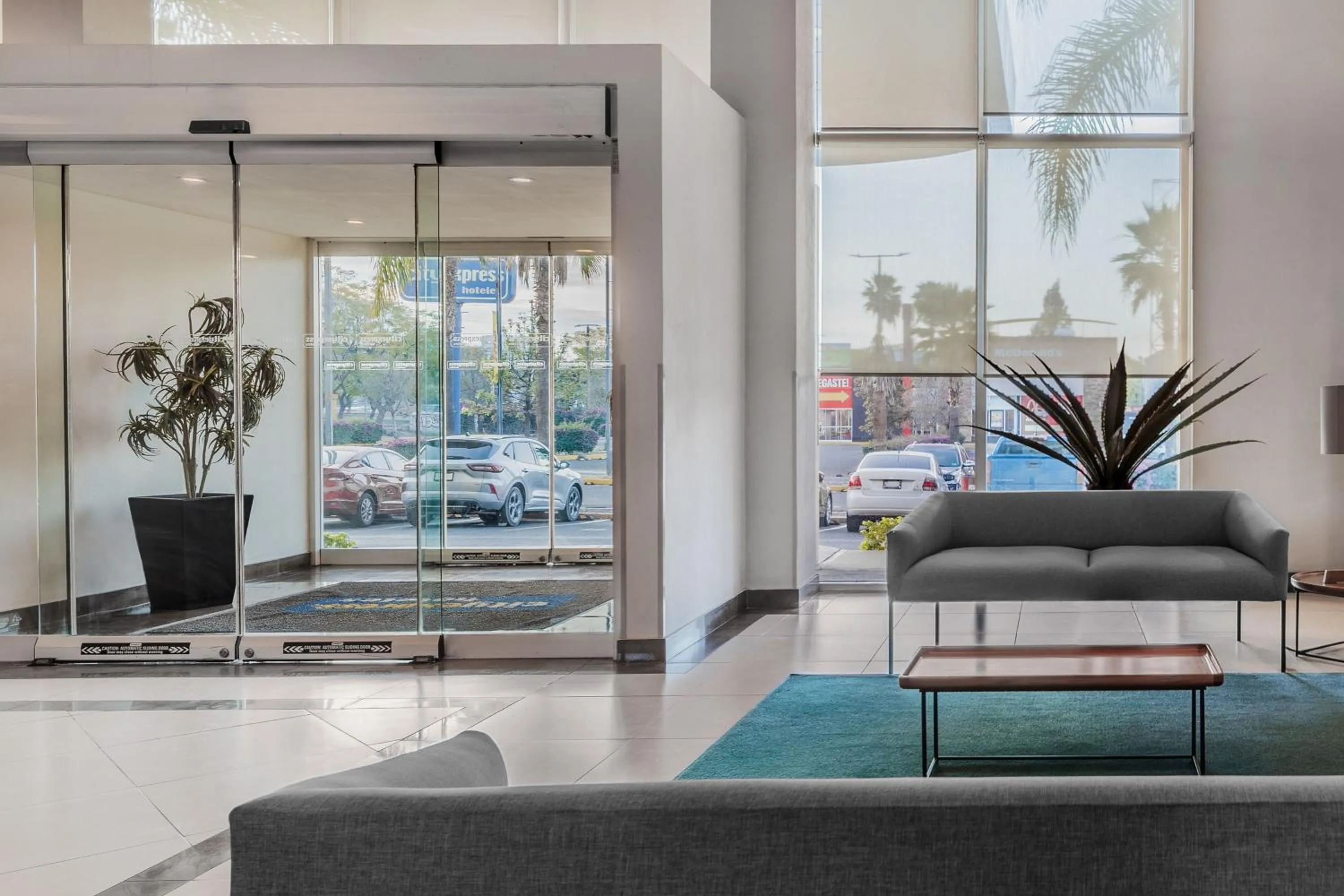 Lobby or reception in City Express by Marriott Queretaro Jurica