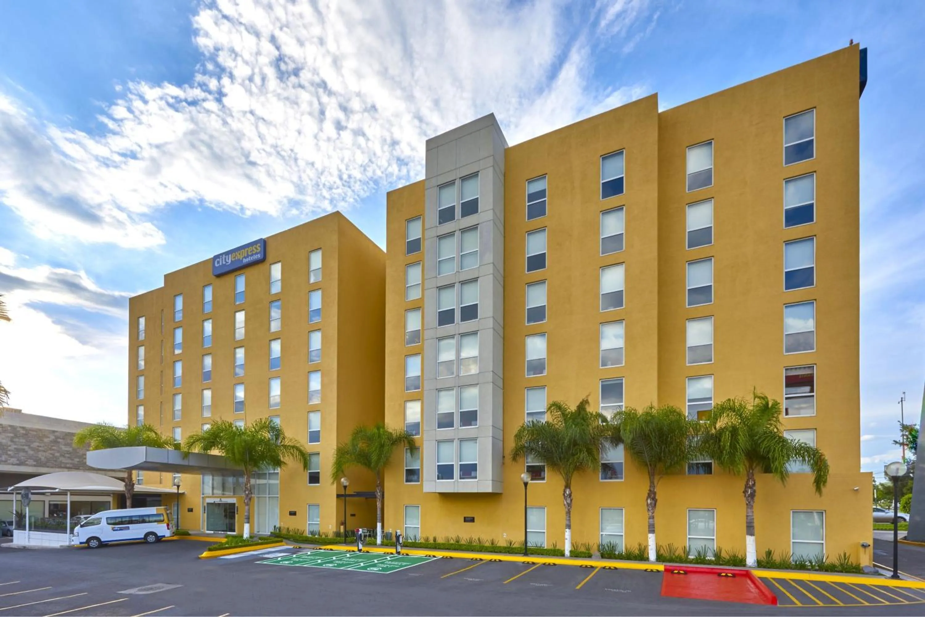 Property building in City Express by Marriott Queretaro Jurica