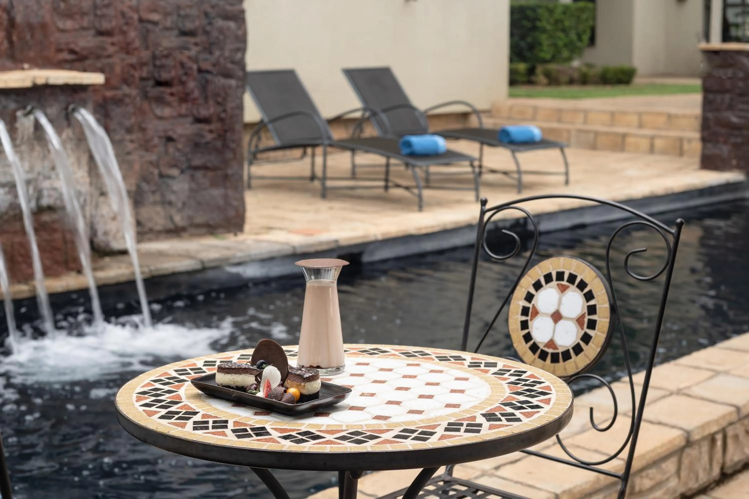 Patio in Protea Hotel by Marriott Bloemfontein Willow Lake