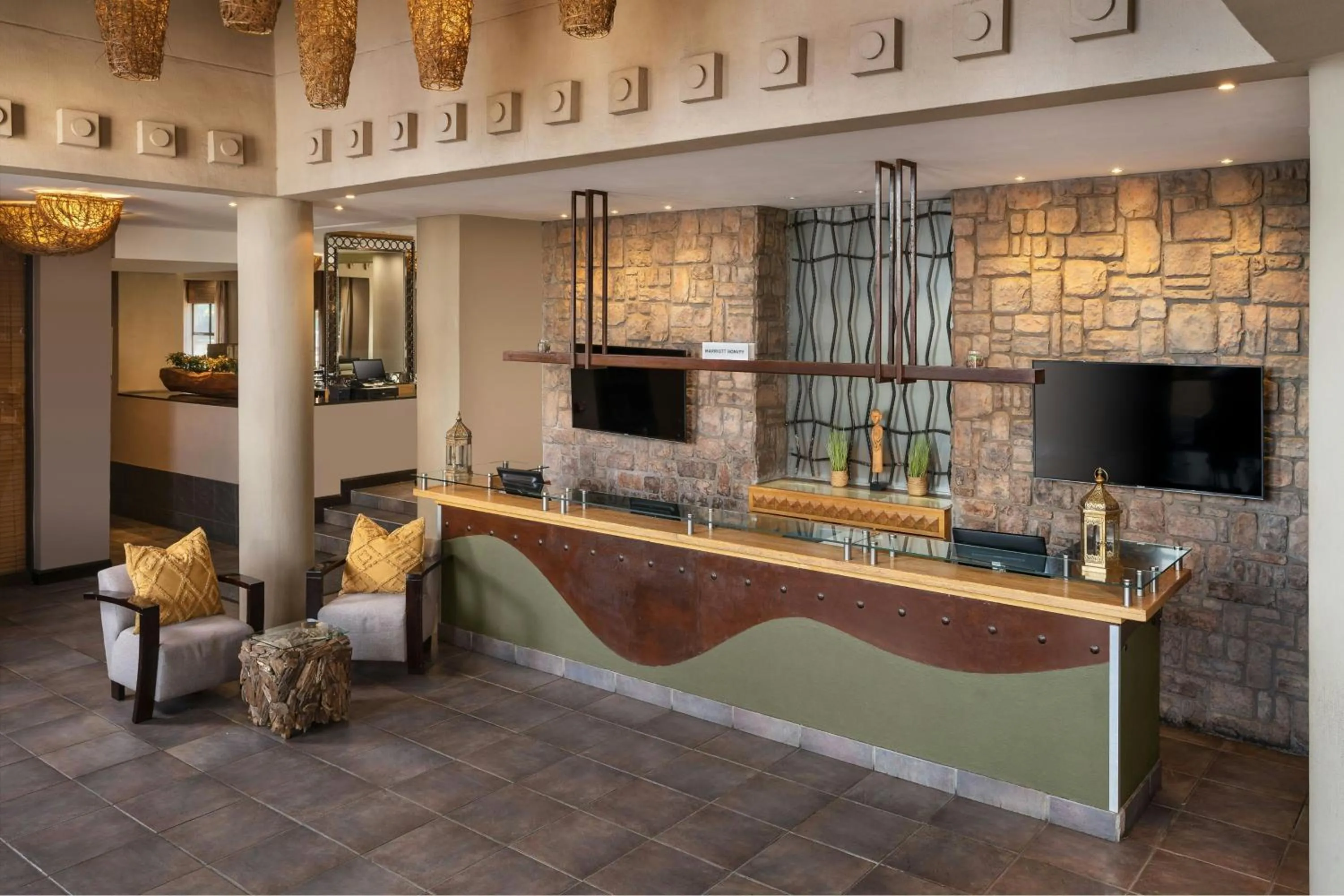 Lobby or reception in Protea Hotel by Marriott Bloemfontein Willow Lake