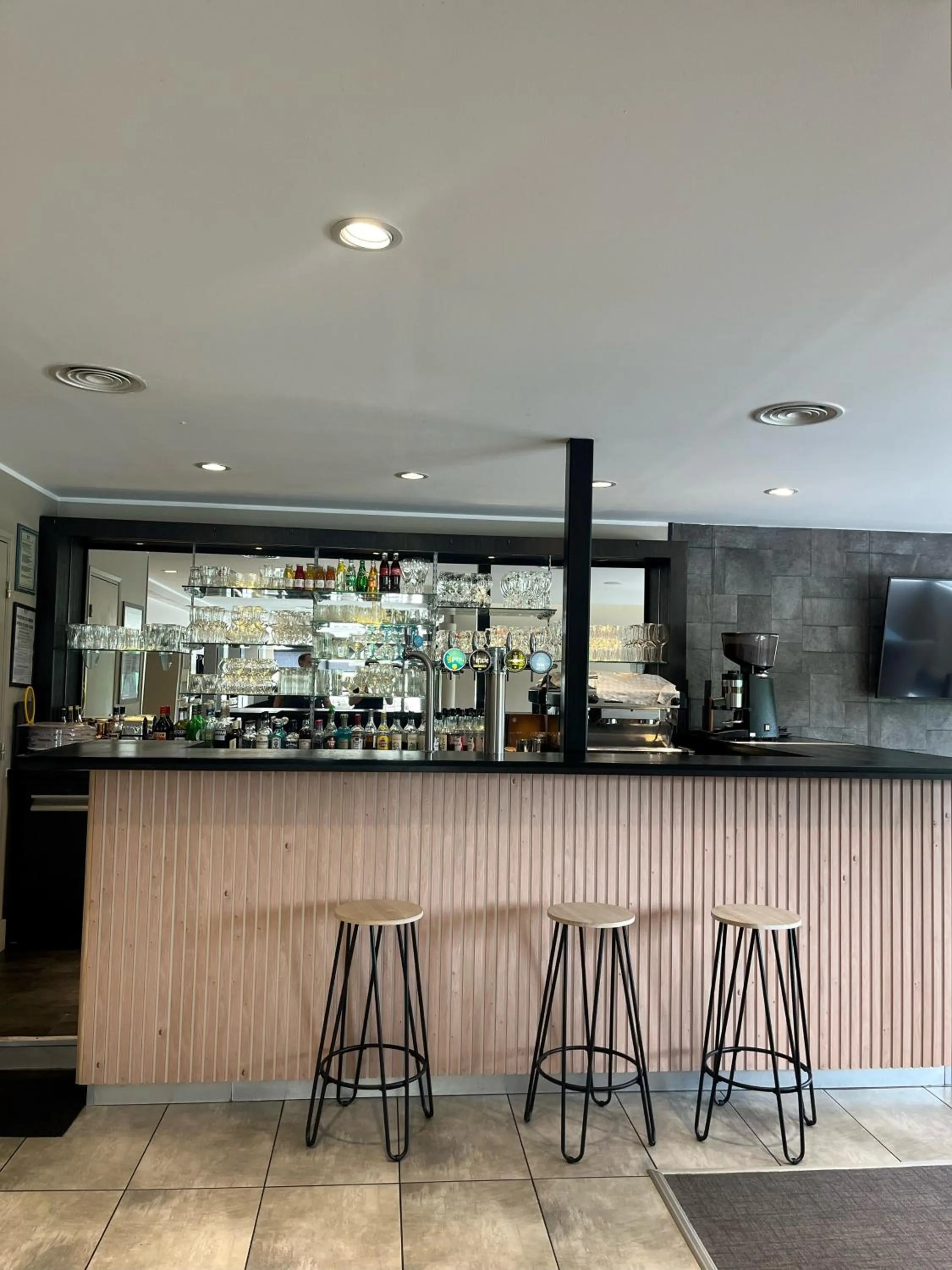 Lounge or bar in Parc Hôtel