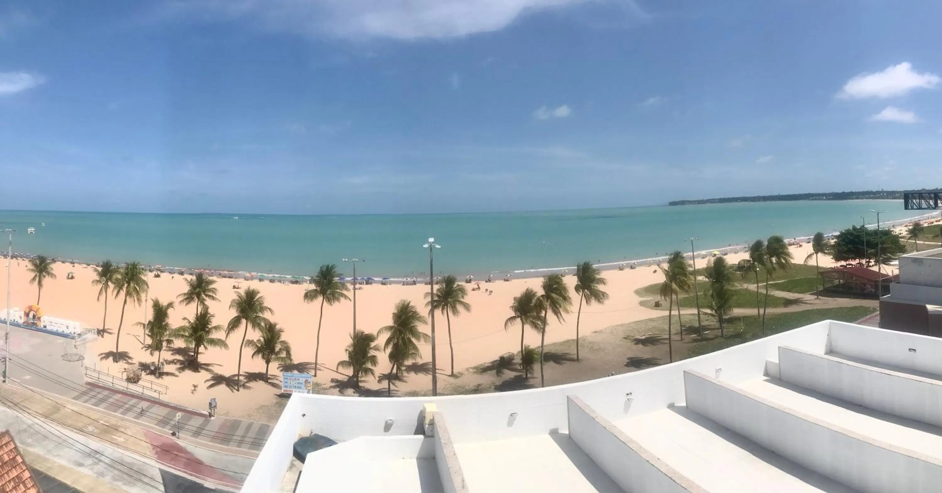 Inner courtyard view in FLAT MARINAS PRAIA HOTEL
