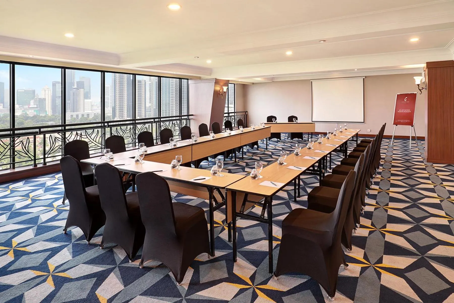 Meeting/conference room in Century Park Hotel