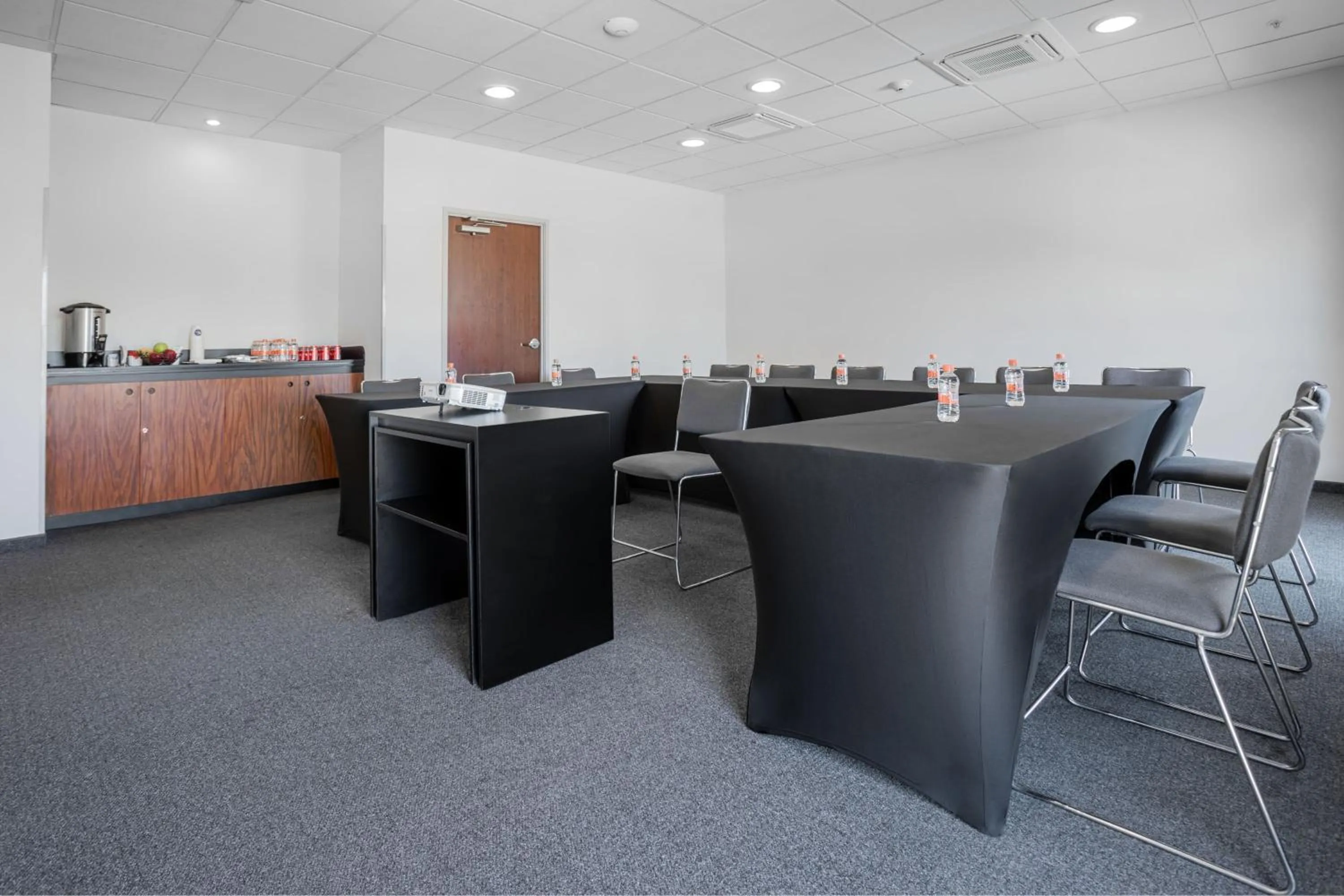 Meeting/conference room in City Express by Marriott Durango