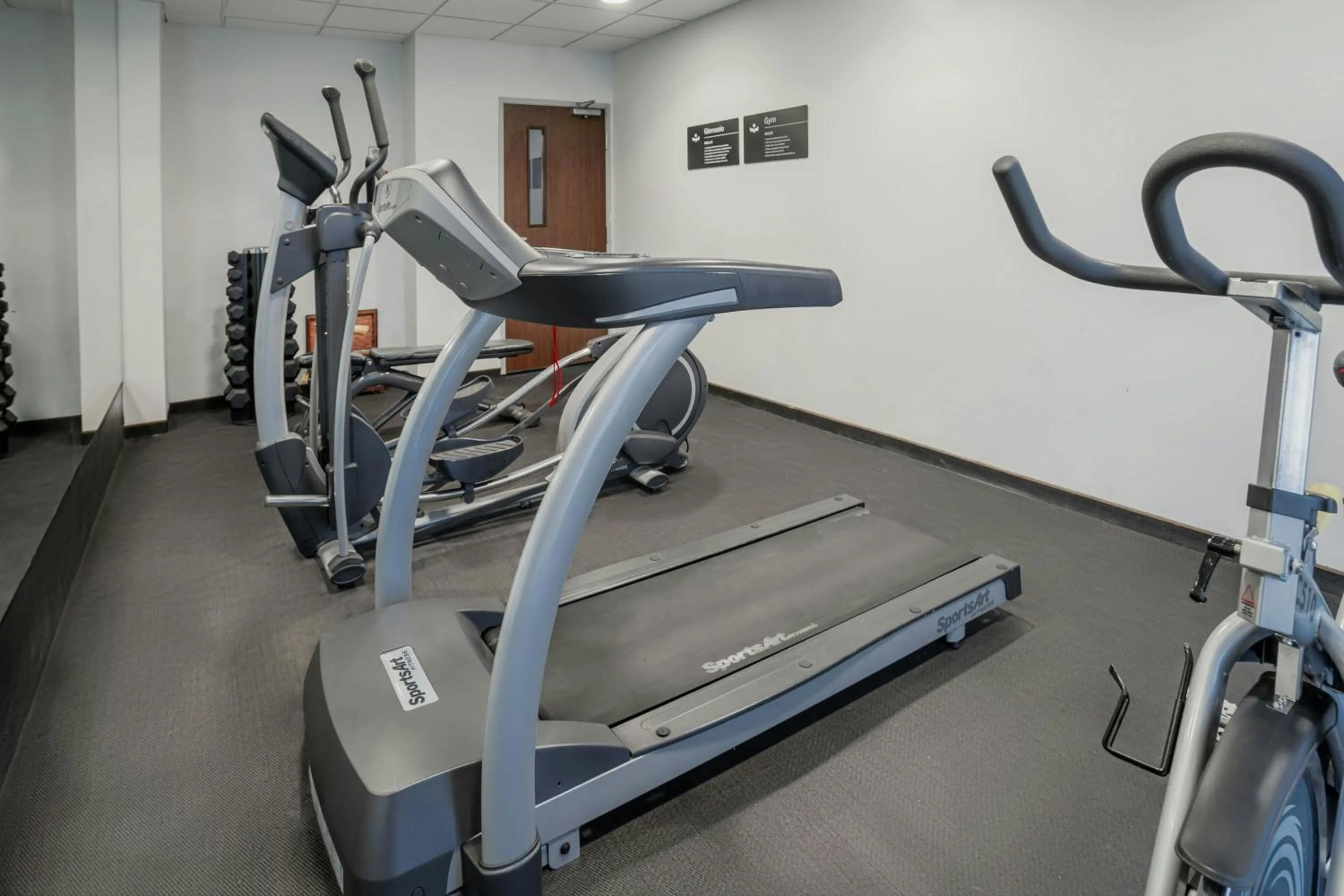 Fitness centre/facilities in City Express by Marriott Durango
