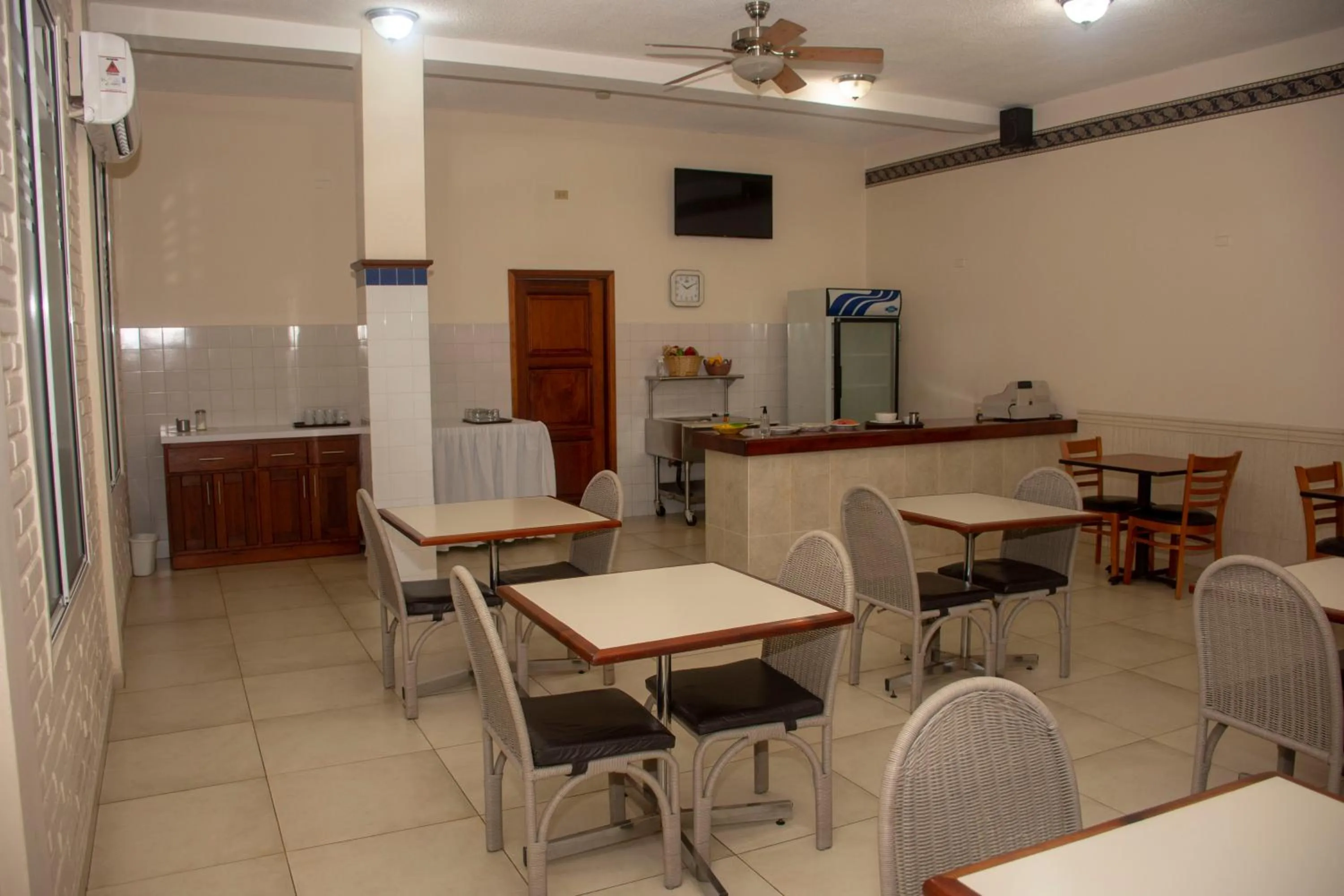 Breakfast in Hotel Mac Arthur