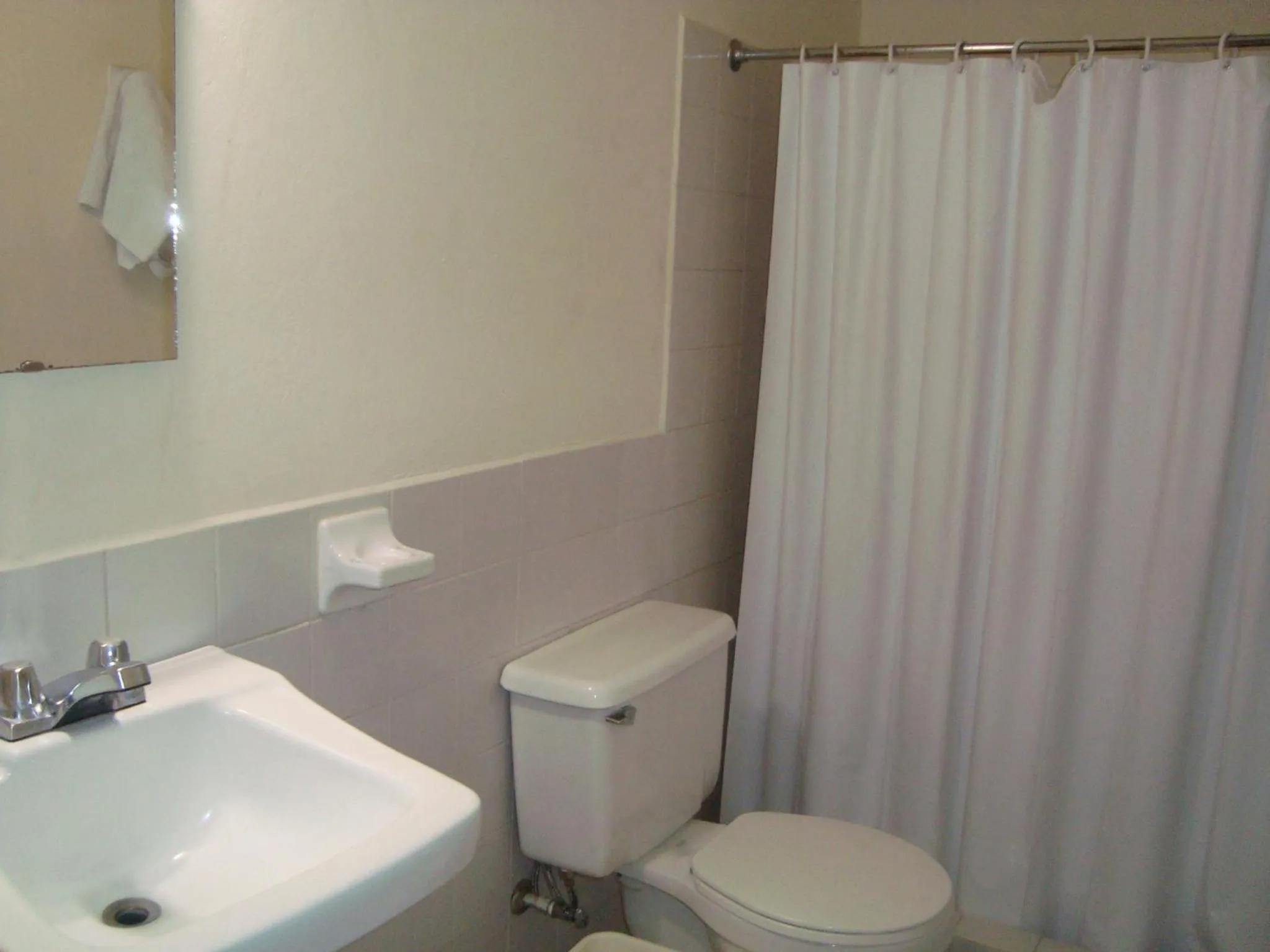 Bathroom in Hotel Mac Arthur