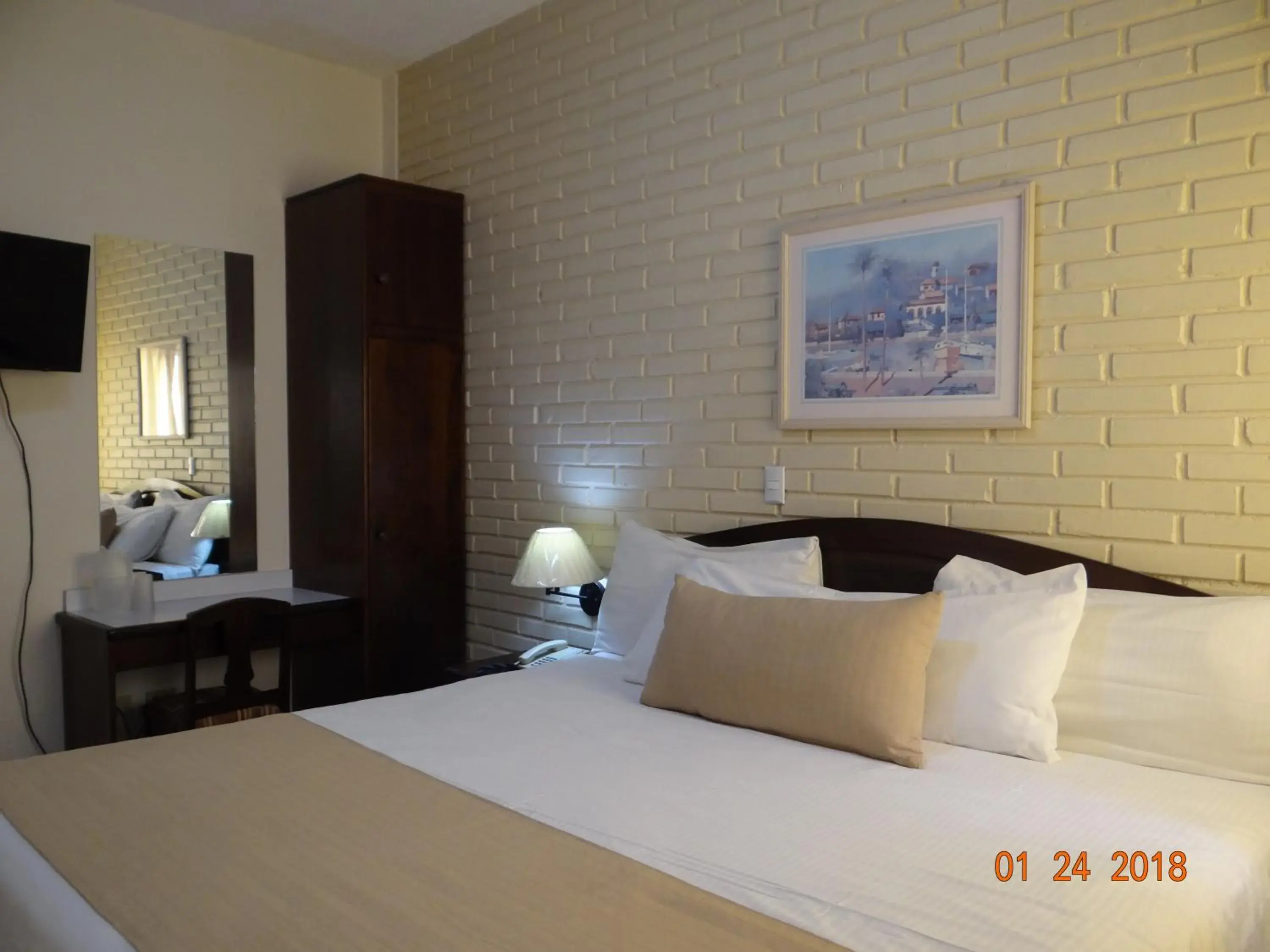 King Room in Hotel Mac Arthur King Room in Hotel Mac Arthur