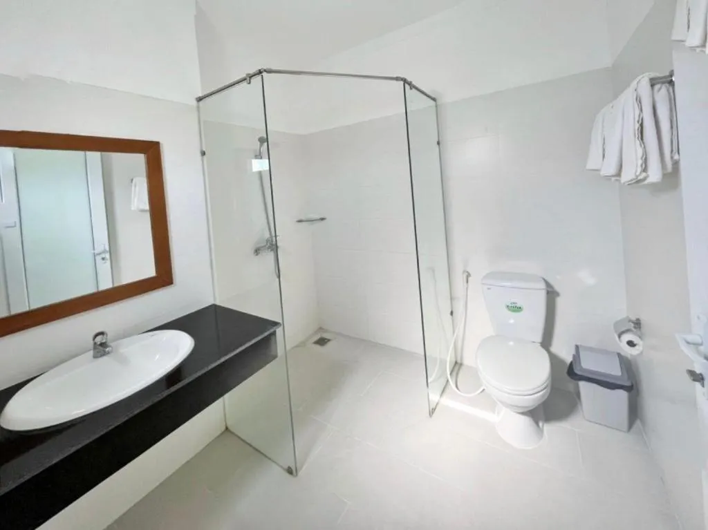 Toilet in PHAM GIA HOTEL Mui Ne