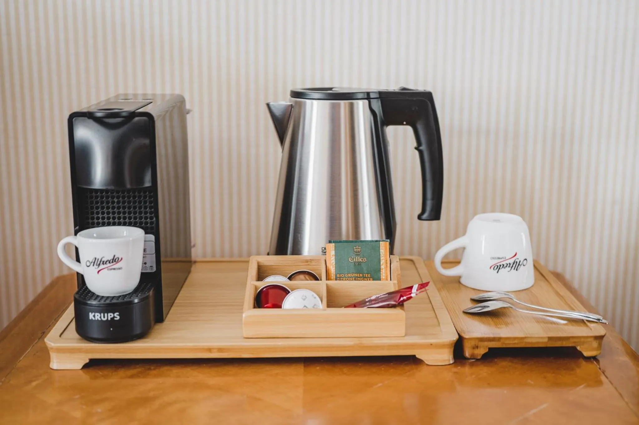 Coffee/tea facilities in Hotel Solaris