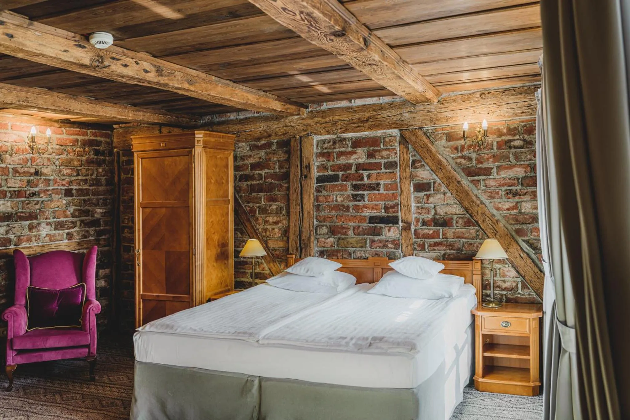 Bed in Hotel Solaris