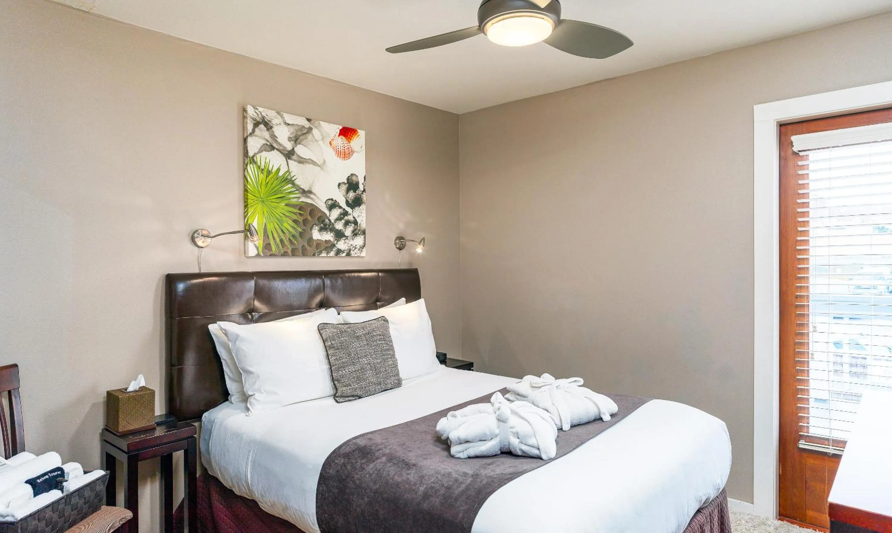 Bed in Bird Rock Hotel