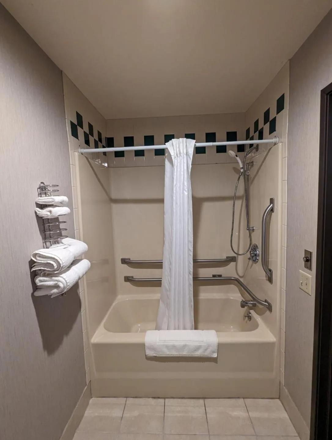 Bathroom in Woodfield Inn and Suites