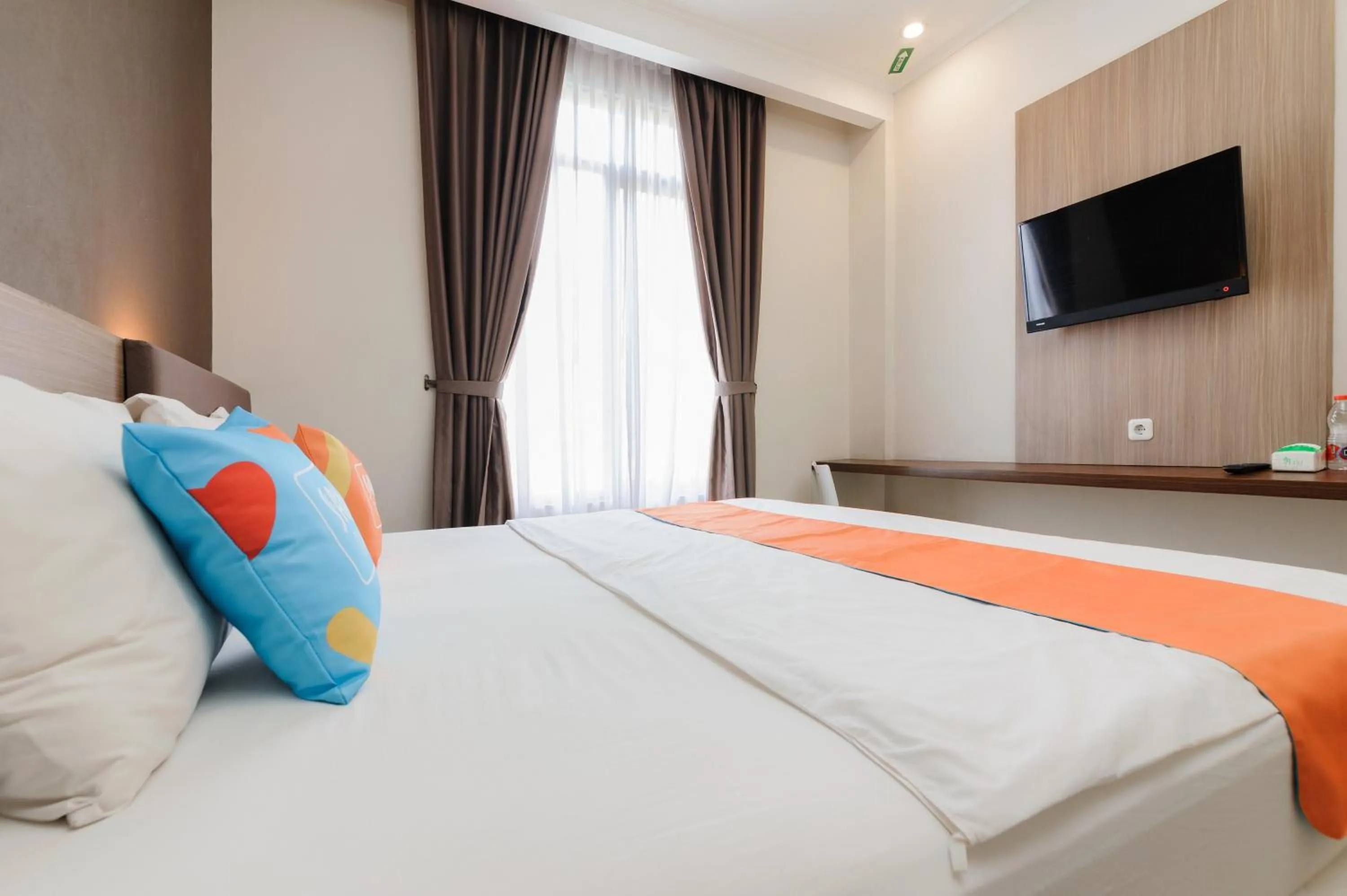 Bedroom, Bed in Sans Vibes Firdaus Mansion Kemang