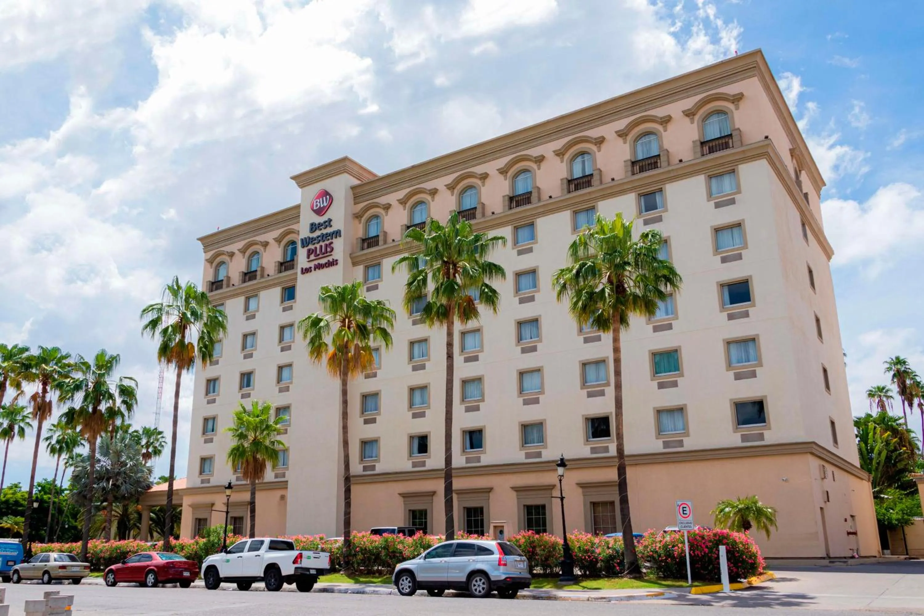 Property building in Best Western PLUS Los Mochis
