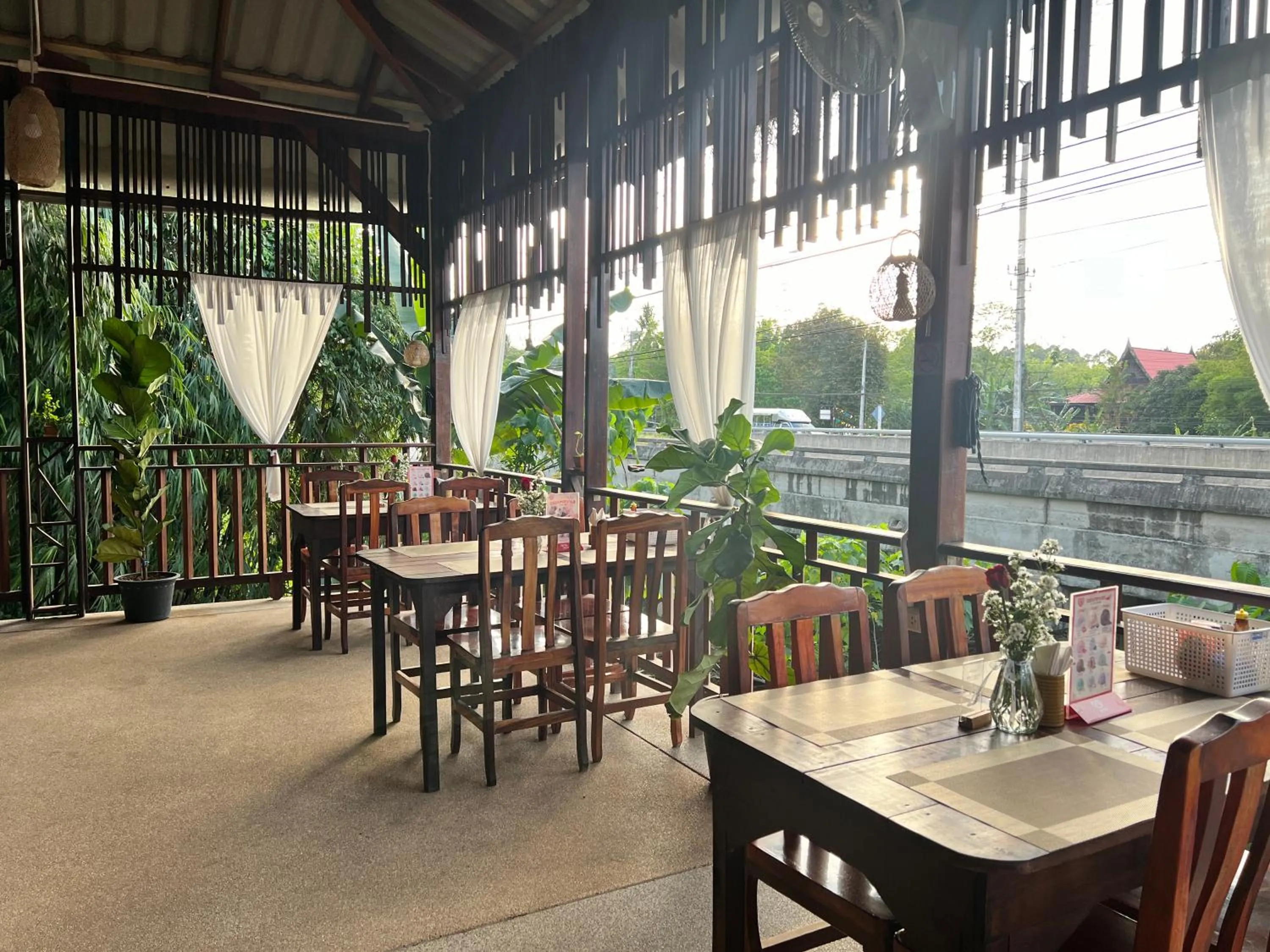 Restaurant/places to eat in Garden Villa Khaolak