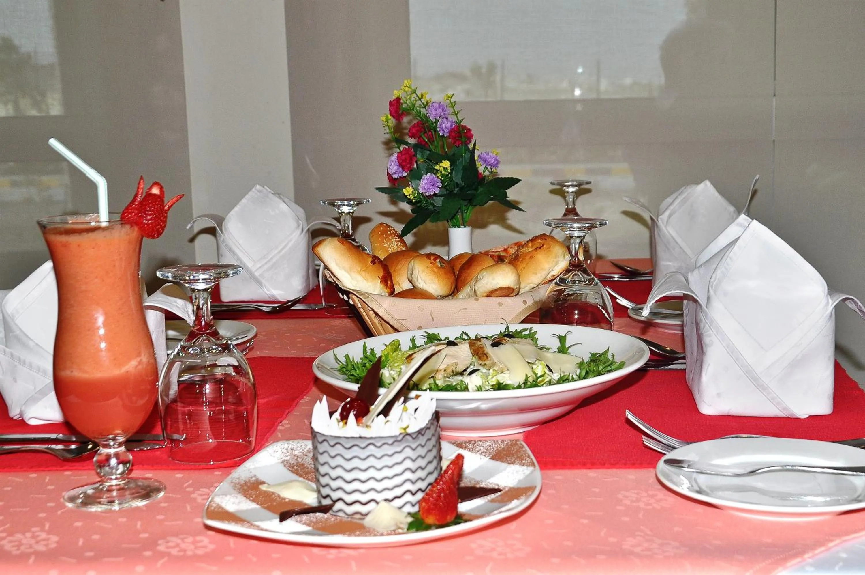 Restaurant/places to eat in City Hotel Duqm