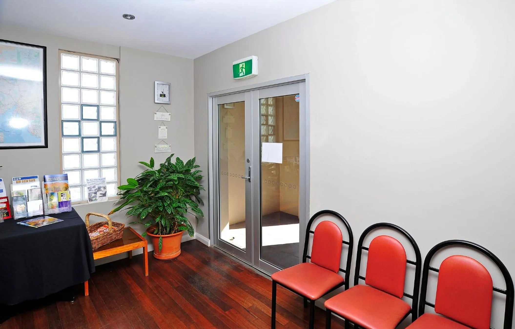 Lobby or reception in Travelway Motel