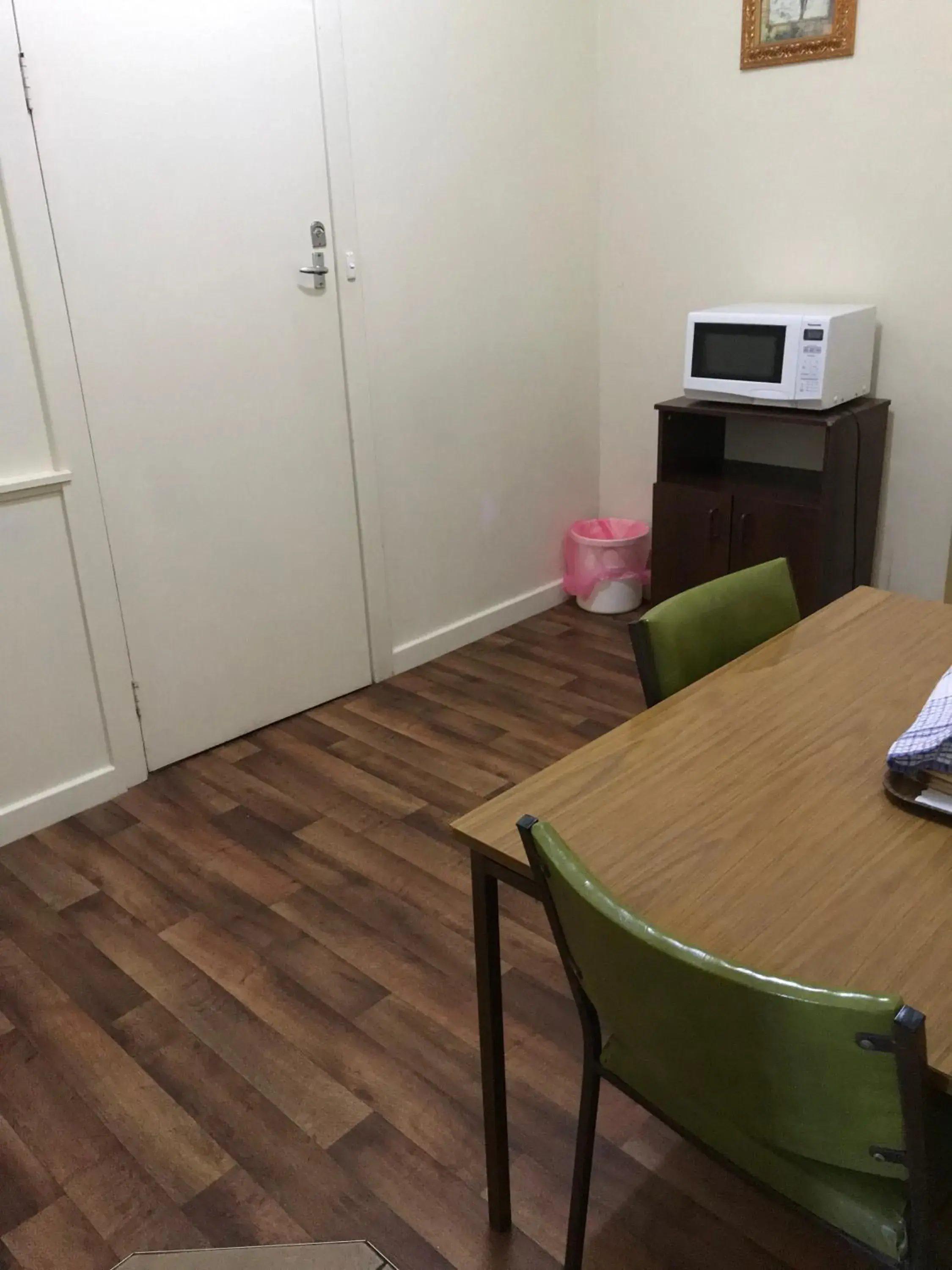 Standard Family Room in Travelway Motel Standard Family Room in Travelway Motel