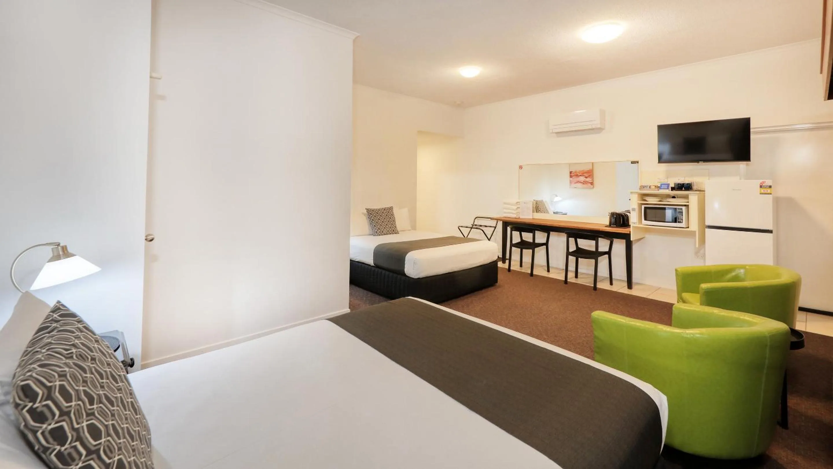 Bed in Best Western Caboolture Gateway Motel