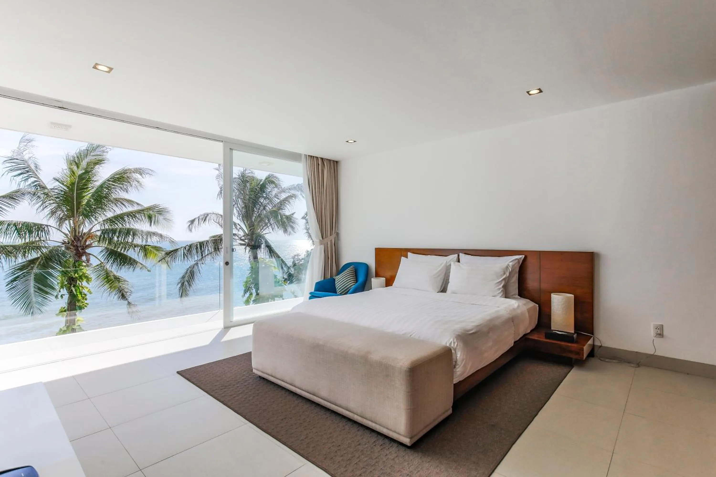 Bed in Oceanique Villas