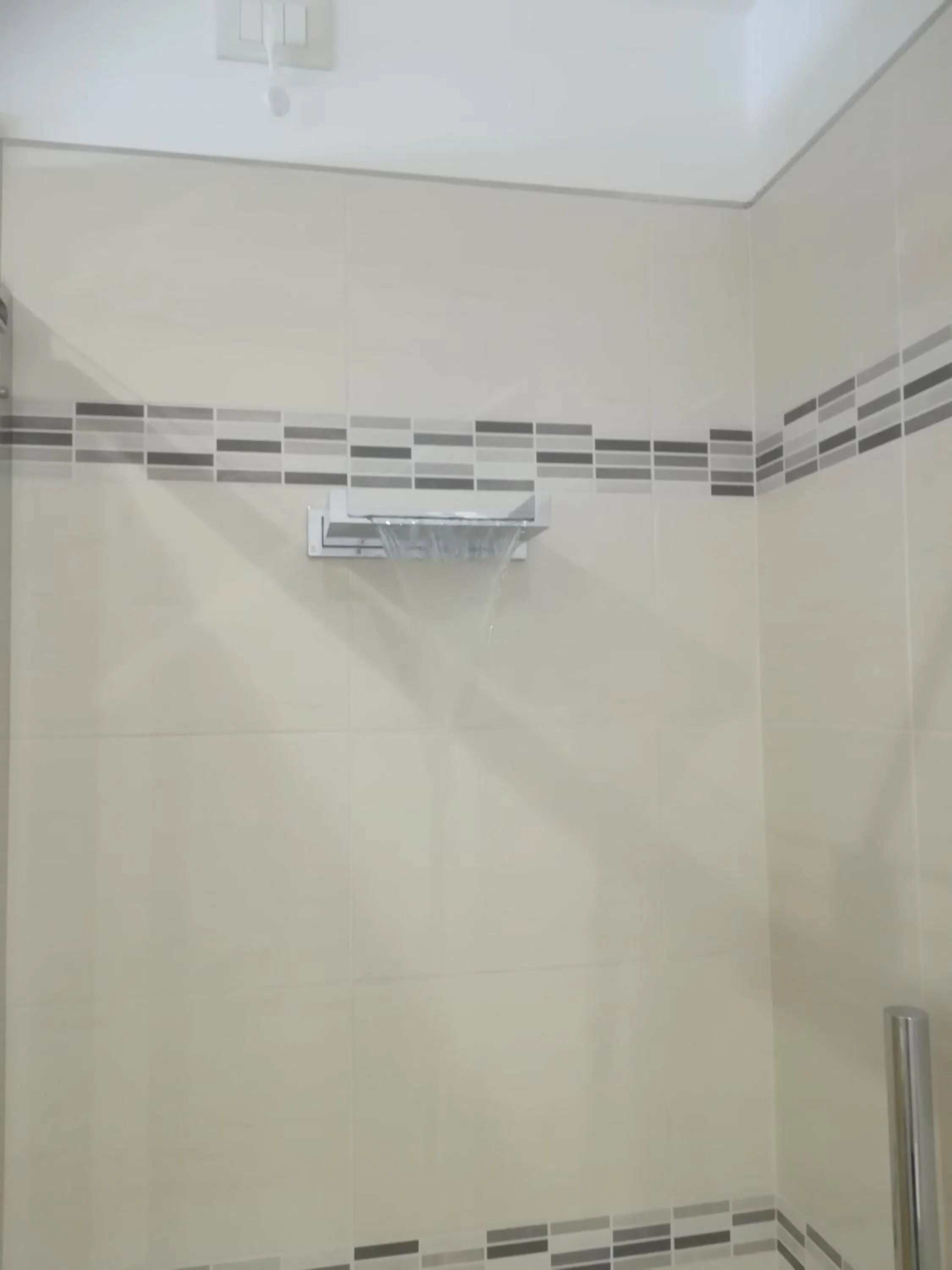 Shower in Hotel Albrici