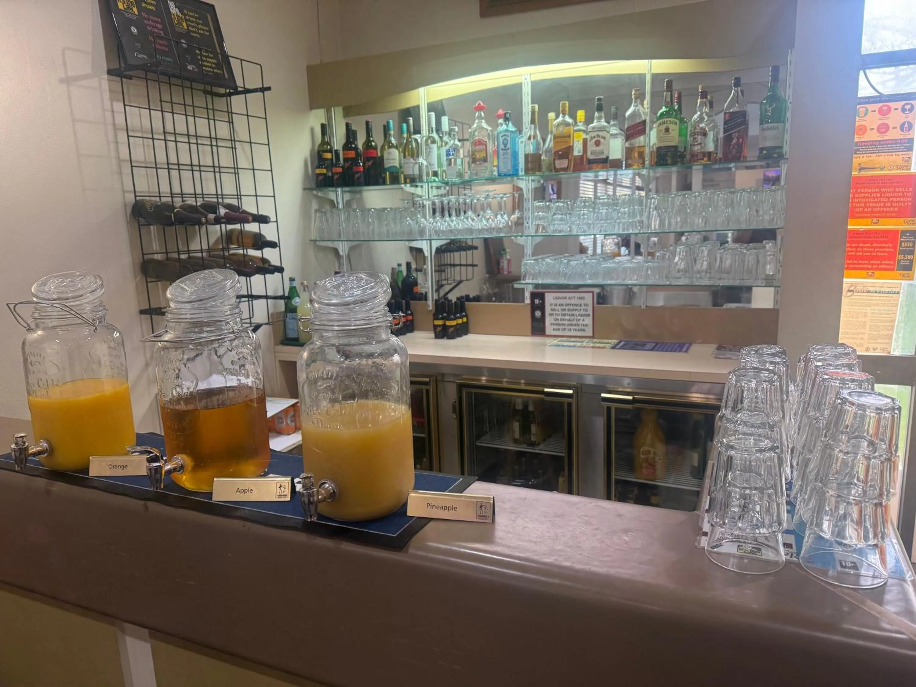 Lounge or bar in Cootamundra Gardens Motel