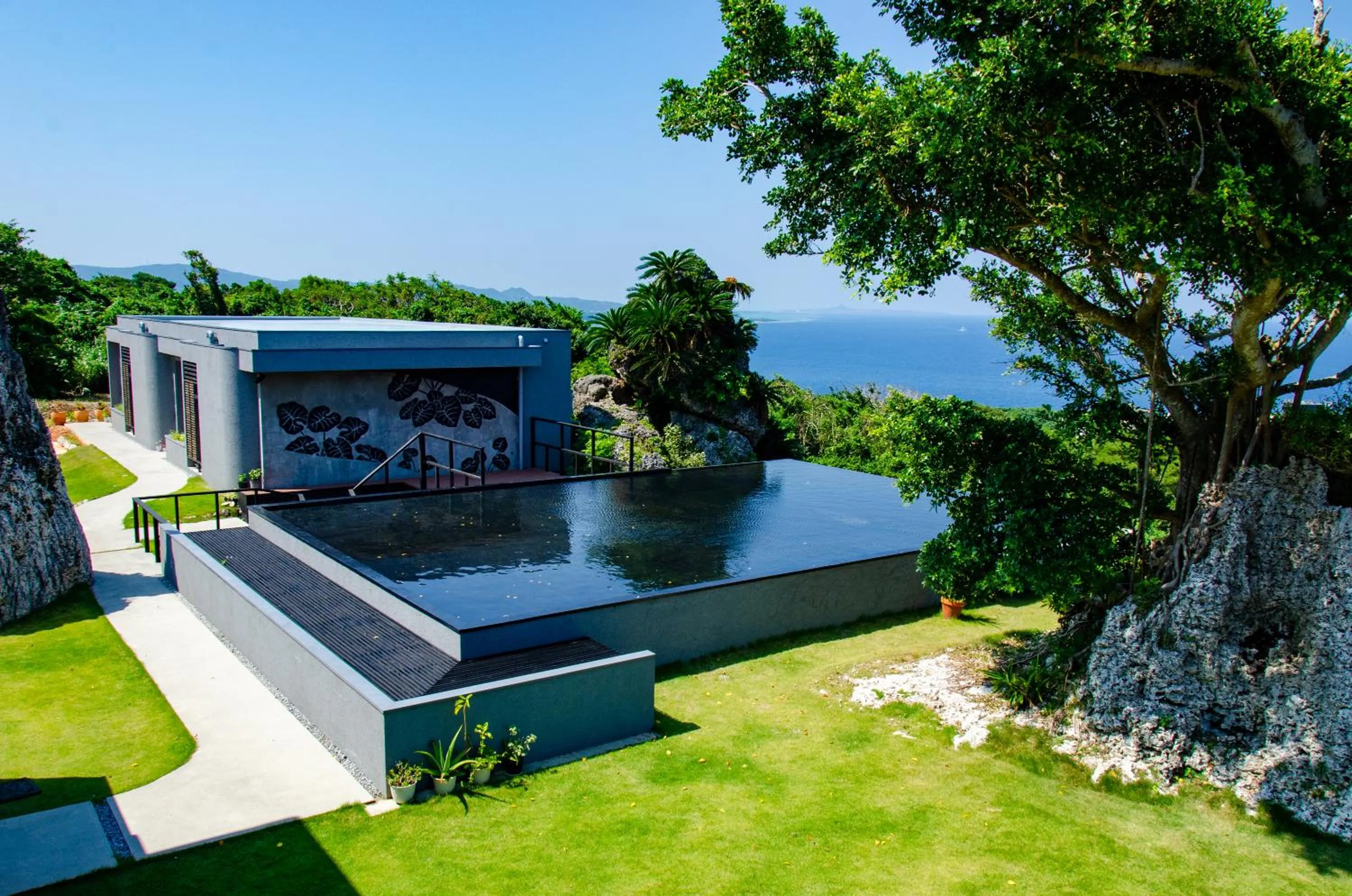 Facade/entrance in Hanalee Villa Kouri