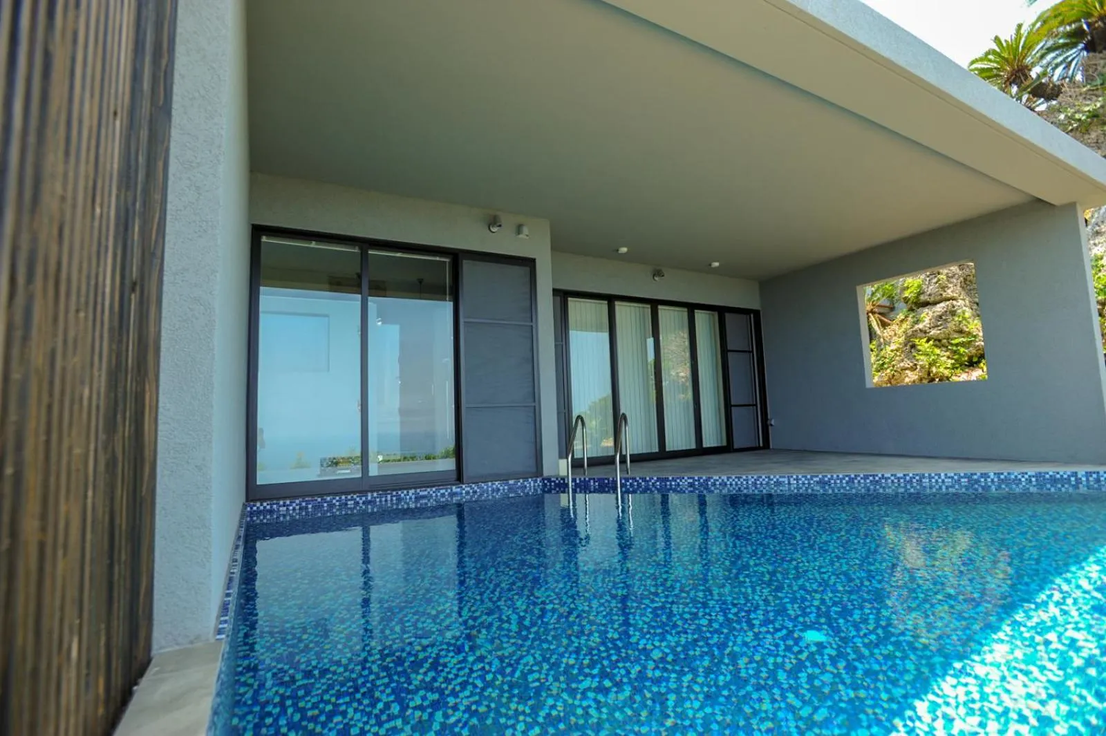 Balcony/Terrace in Hanalee Villa Kouri