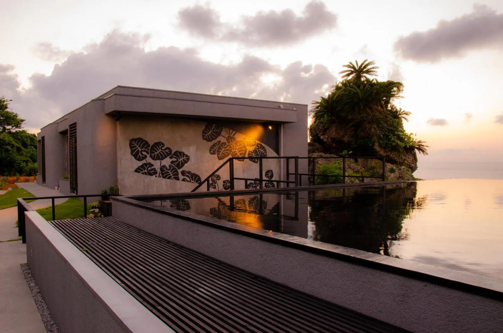 Property building in Hanalee Villa Kouri