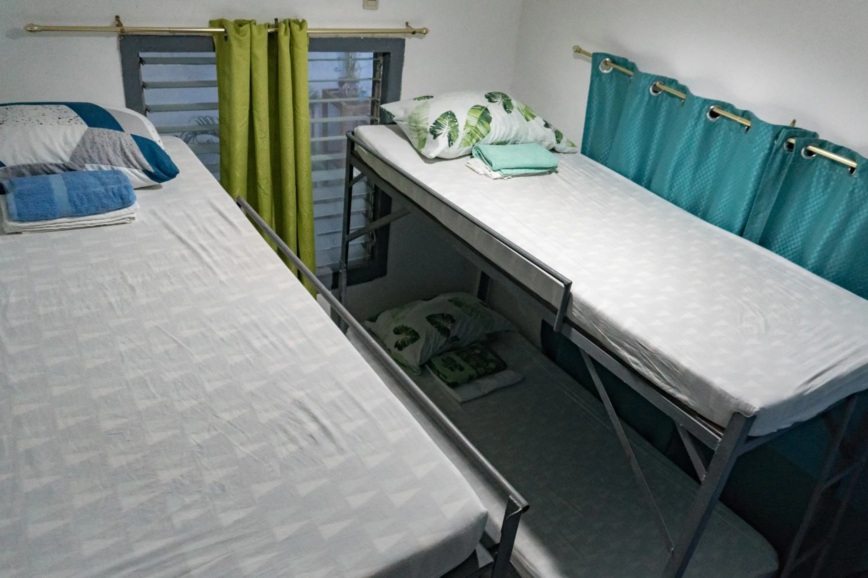 bunk bed in Island Girl Bed and Breakfast