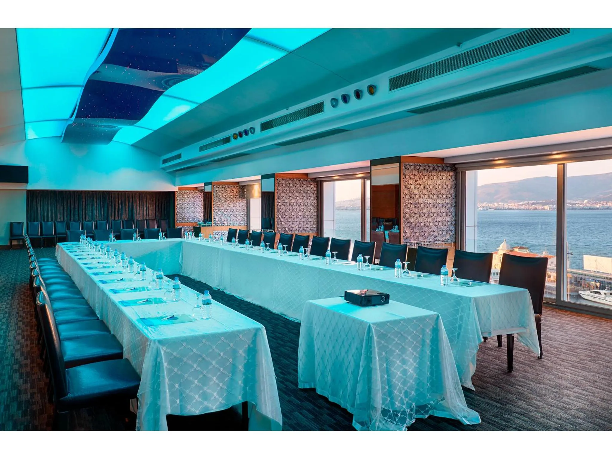 Business facilities in Kordon Hotel Pasaport